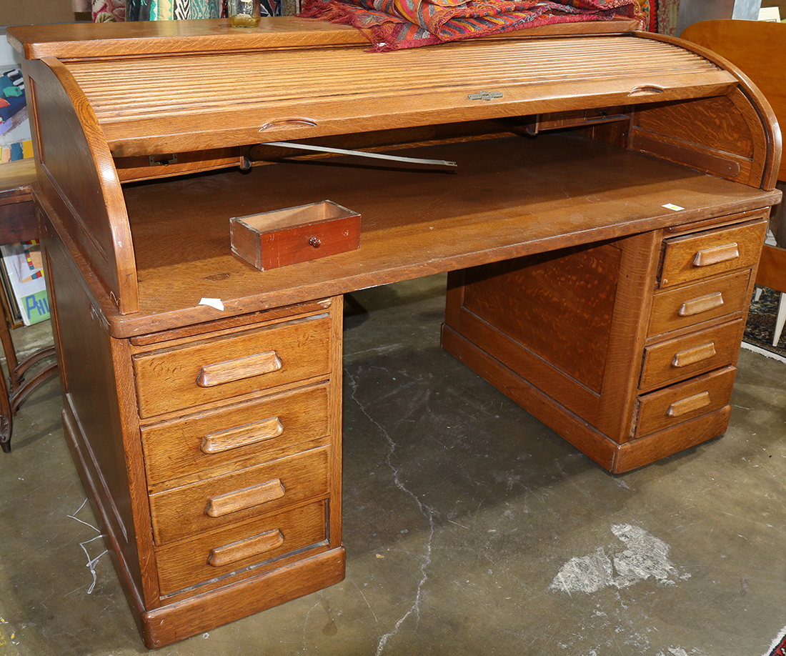 Derby Quarter Sawn Oak Roll Top Desk With Fitted Interior 45