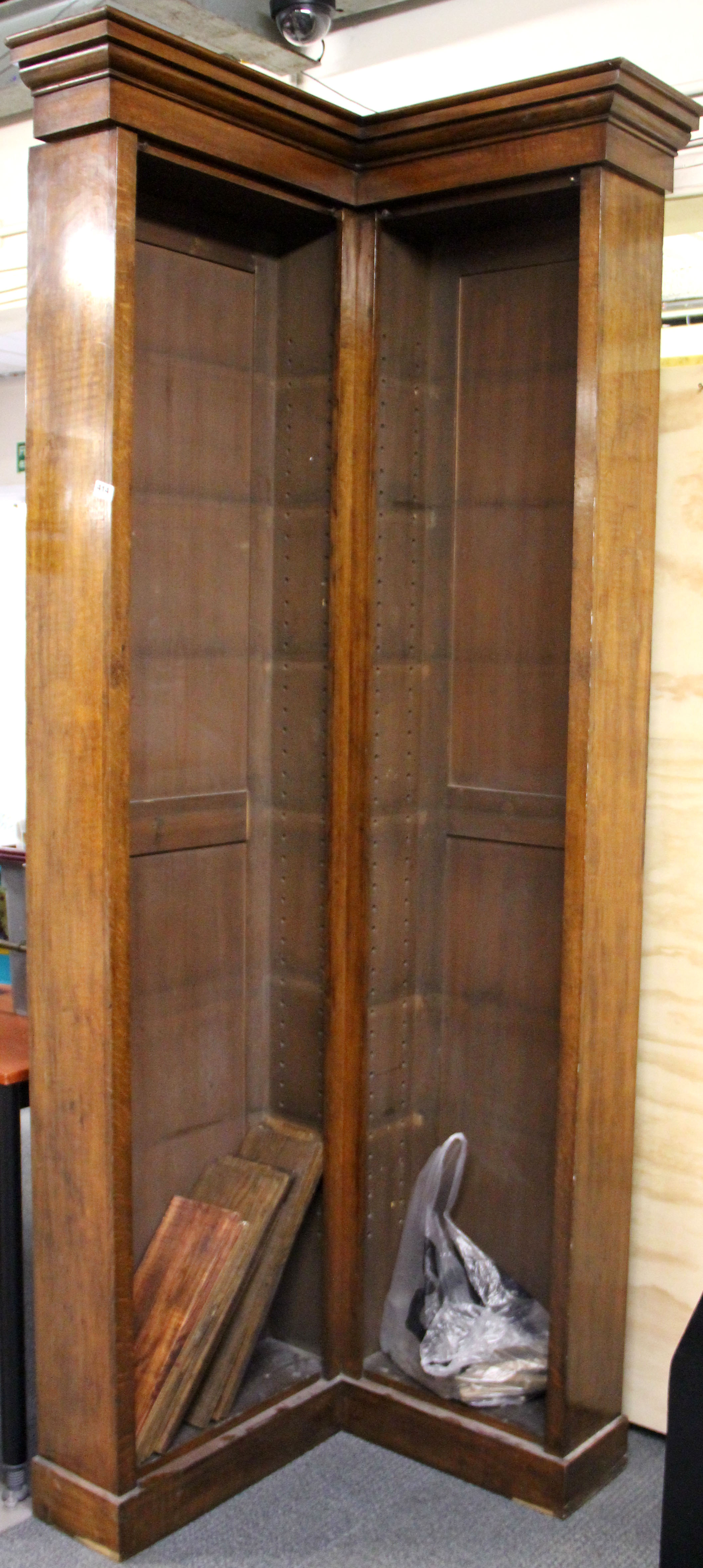 An Unusual Oak Corner Bookshelf H 222cm W 63cm Lofty