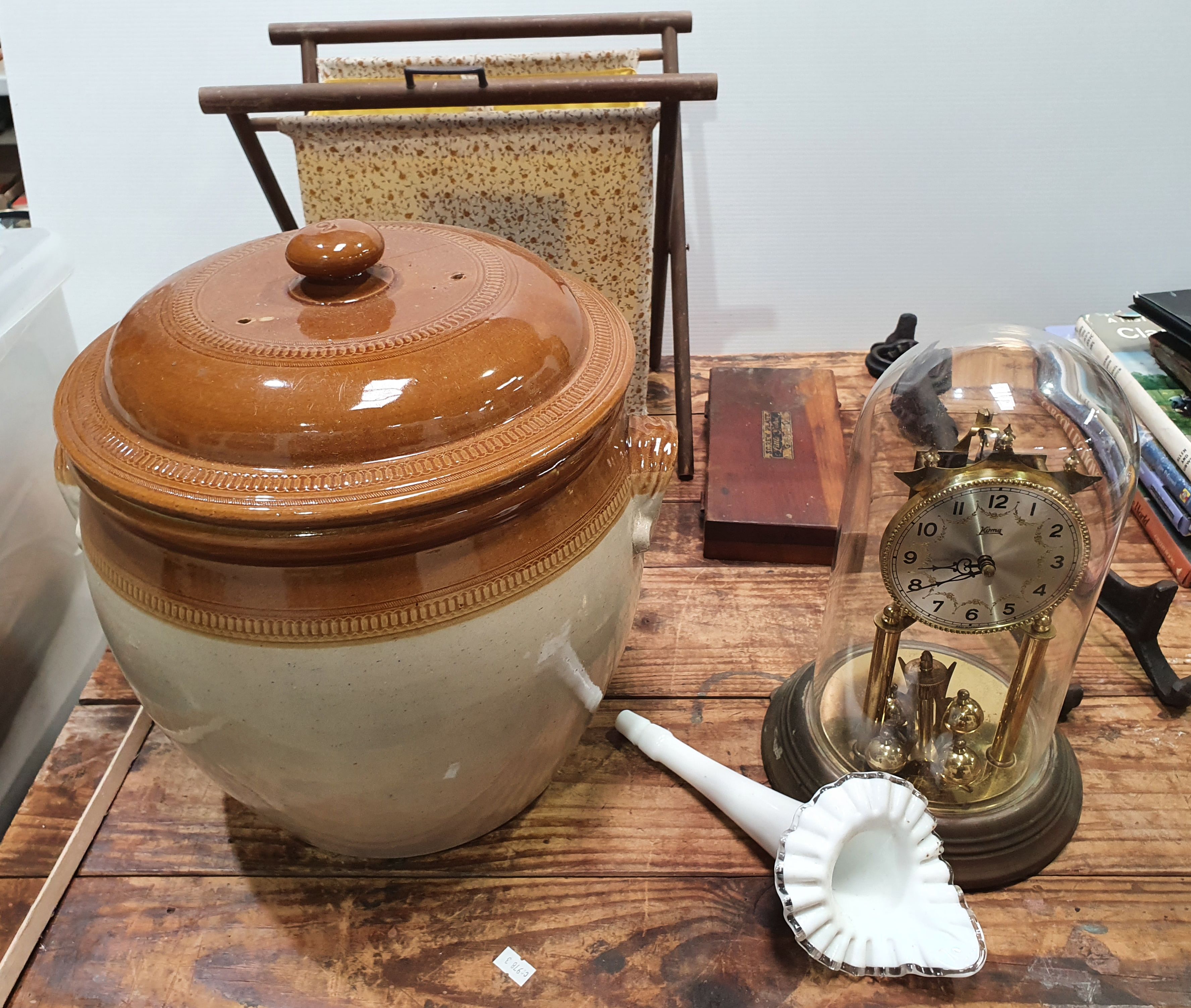A GROUP OF VARIOUS ITEMS