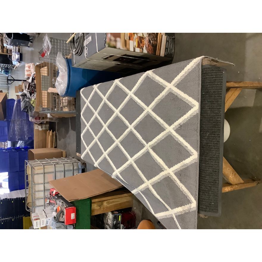 Area Rug 5' x 7' 2-1/2"