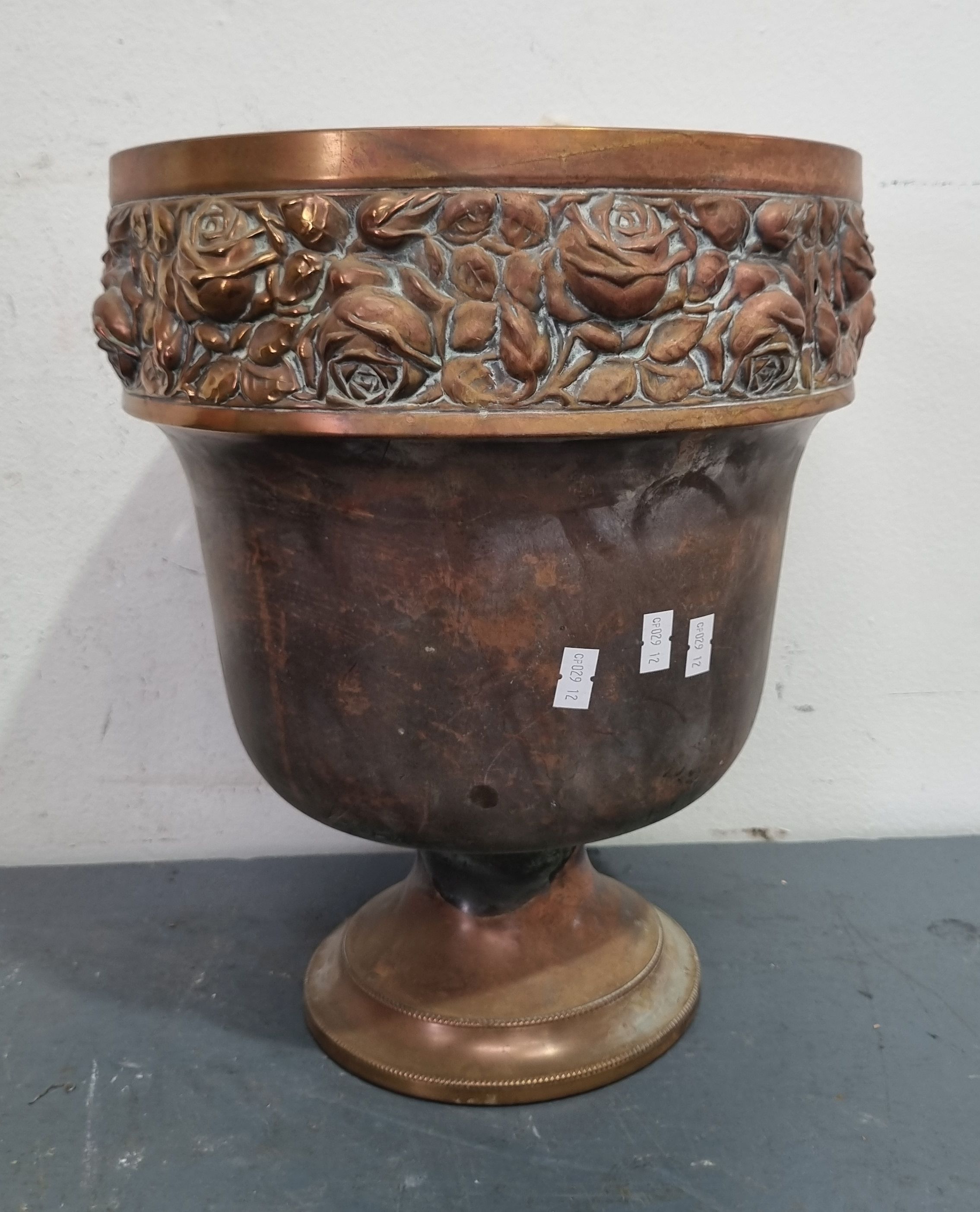 1104 · A COPPER POT