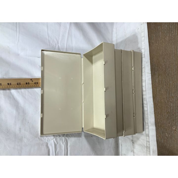 (4) Hillmans Beige Plastic Boxes 10-5/8"L x 5-3/8"W x 1-5/8"H