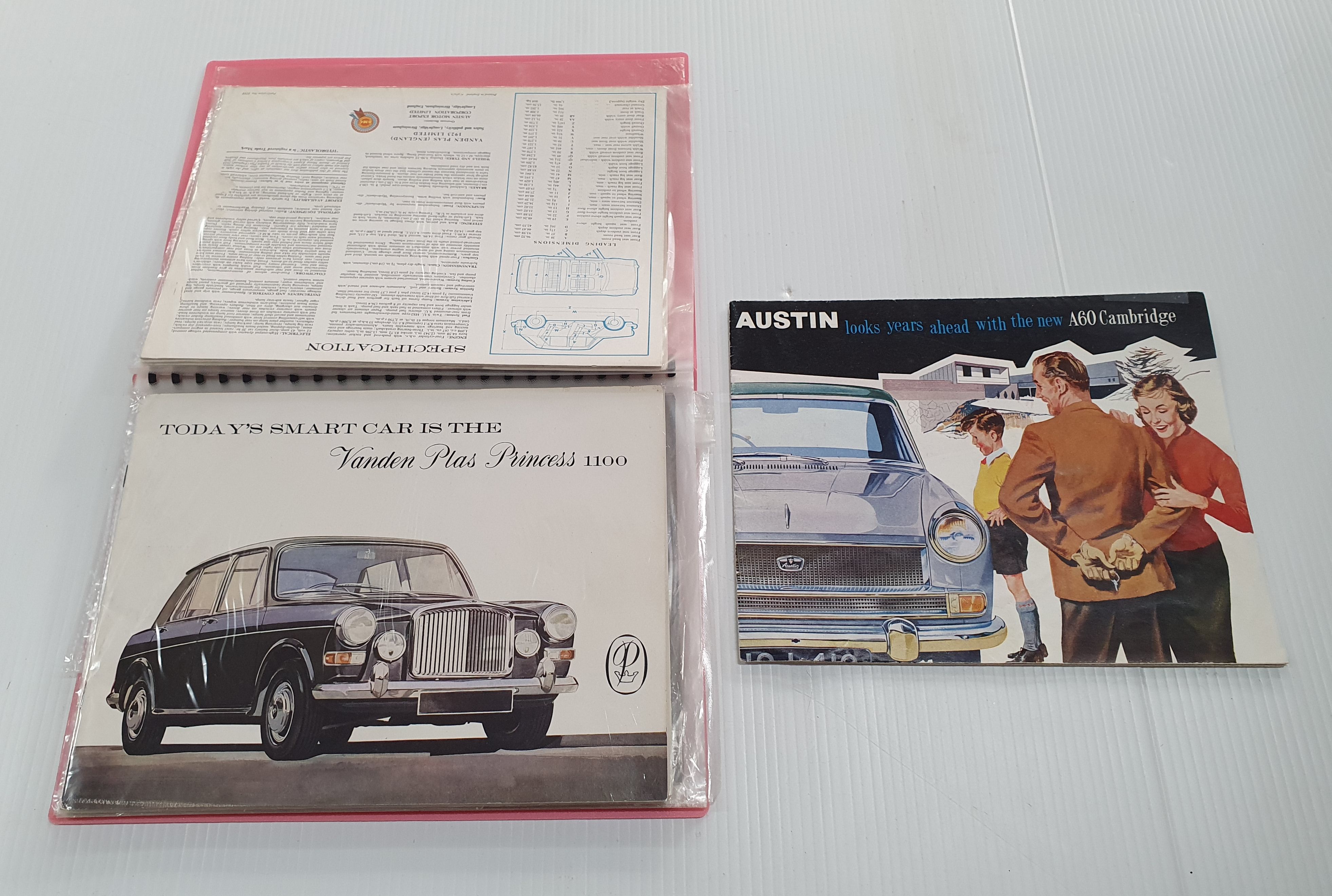 371 · A FOLIO OF 1960s CAR BROCHURES