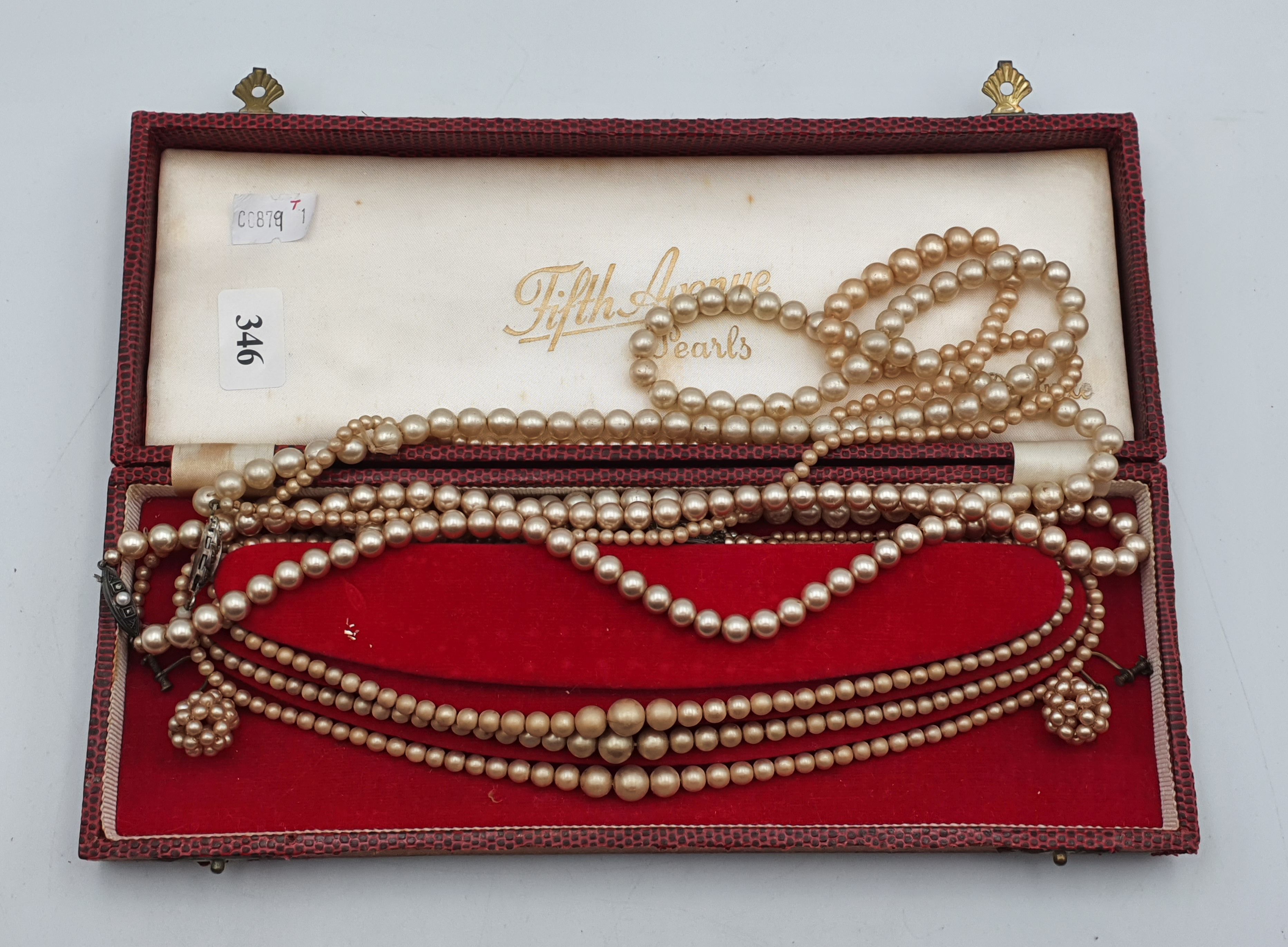 346 · A GROUP OF PEARL JEWELLERY