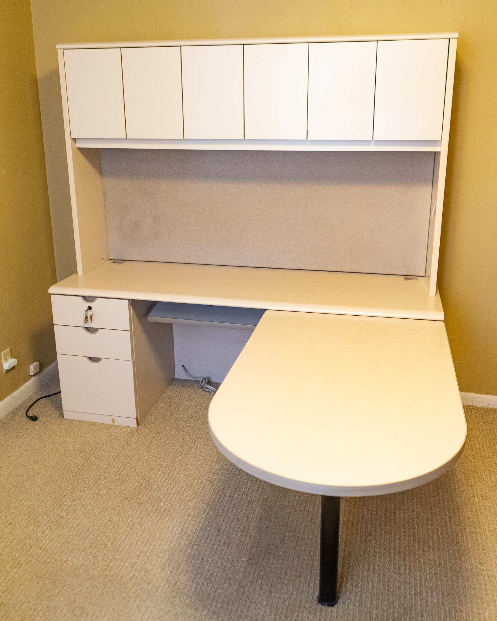 Modern Office Desk Unit with Hutch Top | Harritt Group, Inc