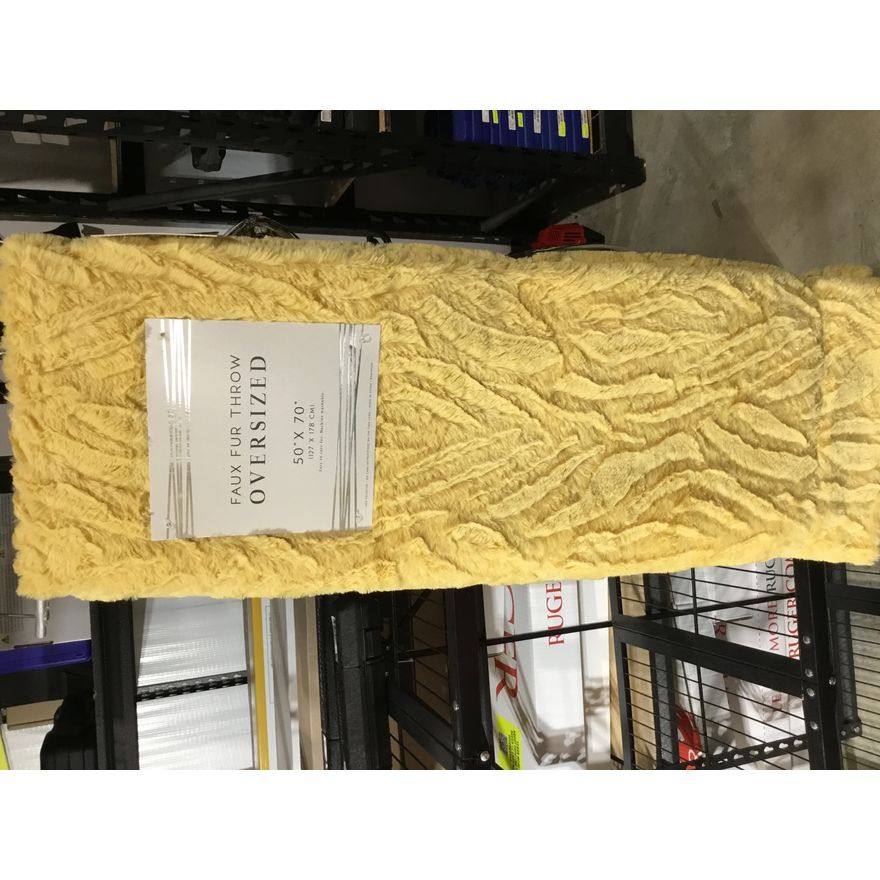 Faux Fur Oversized Throw 50" x 70"