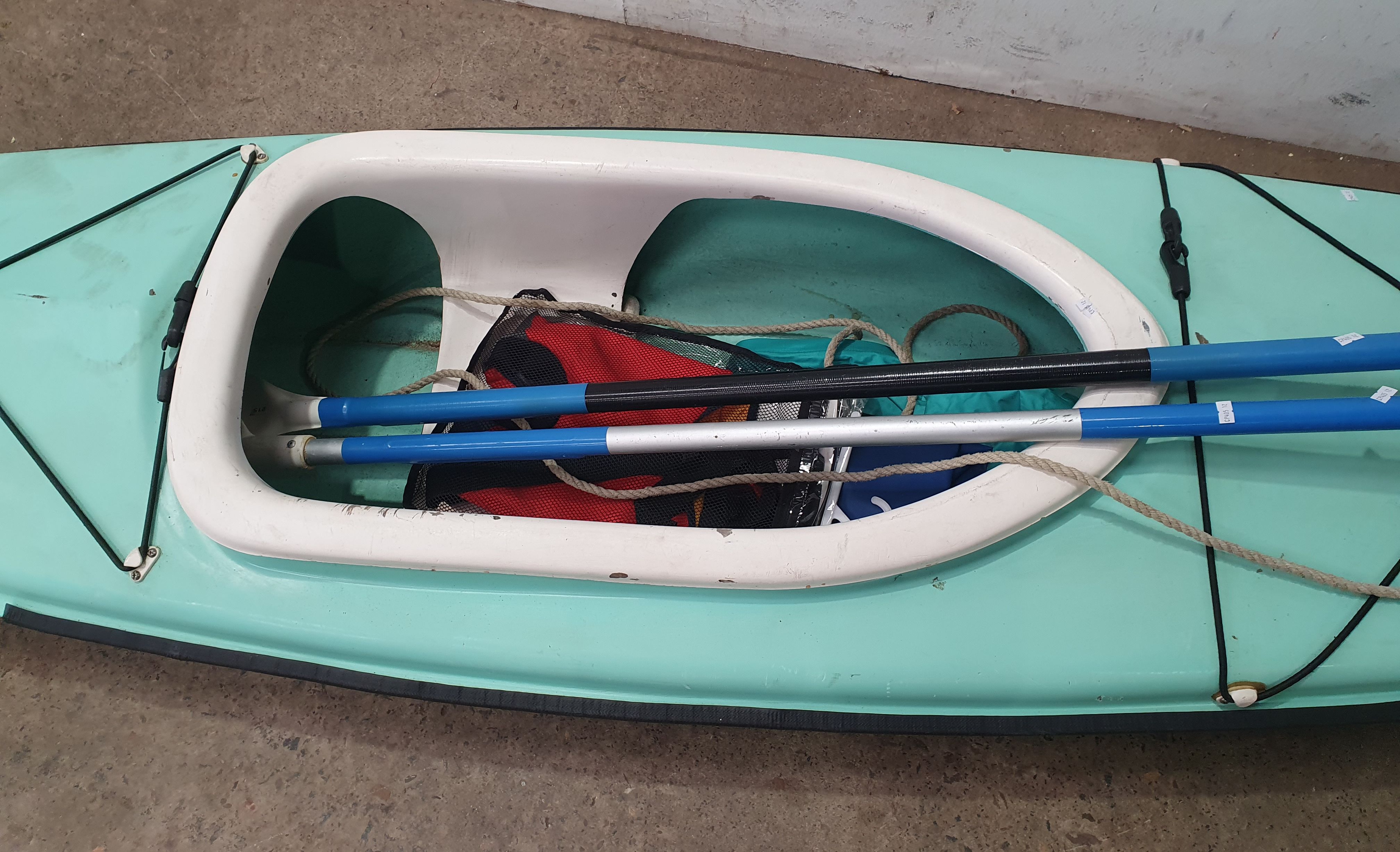 1088 · A CANOE