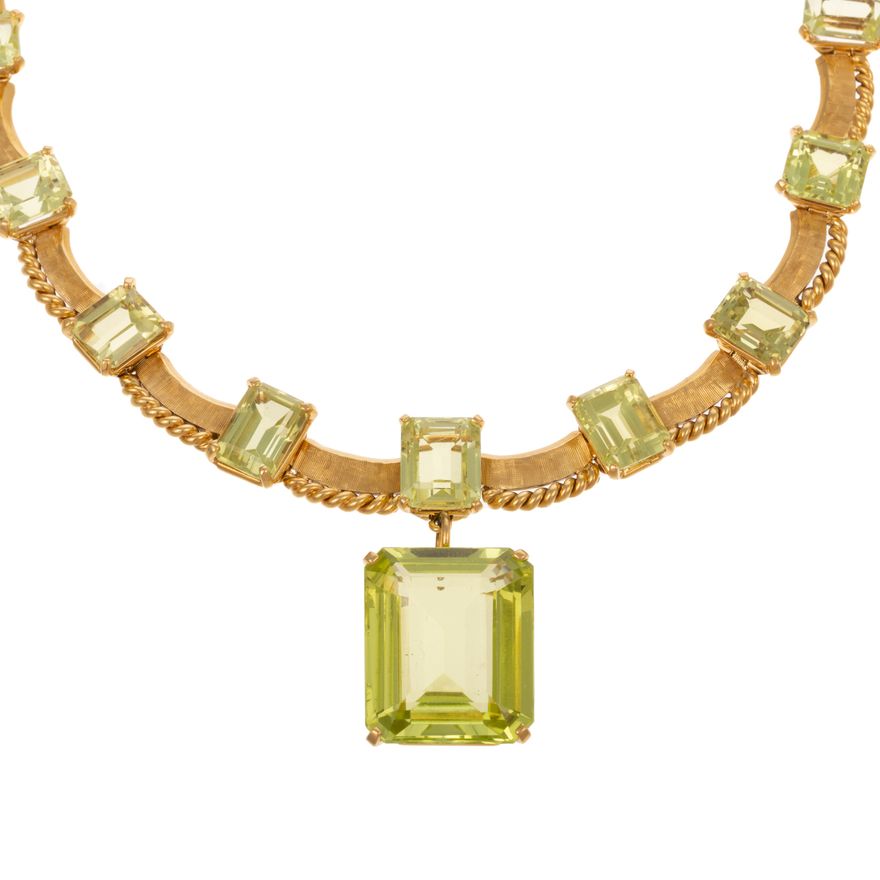 An Impressive 18K Yellow Gold Peridot Necklace