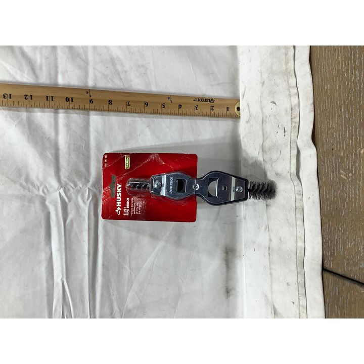 Husky 6-In-1 Pipe Brush Cleans Inside And Outside Of 1/2in And 3/4in Pipe
