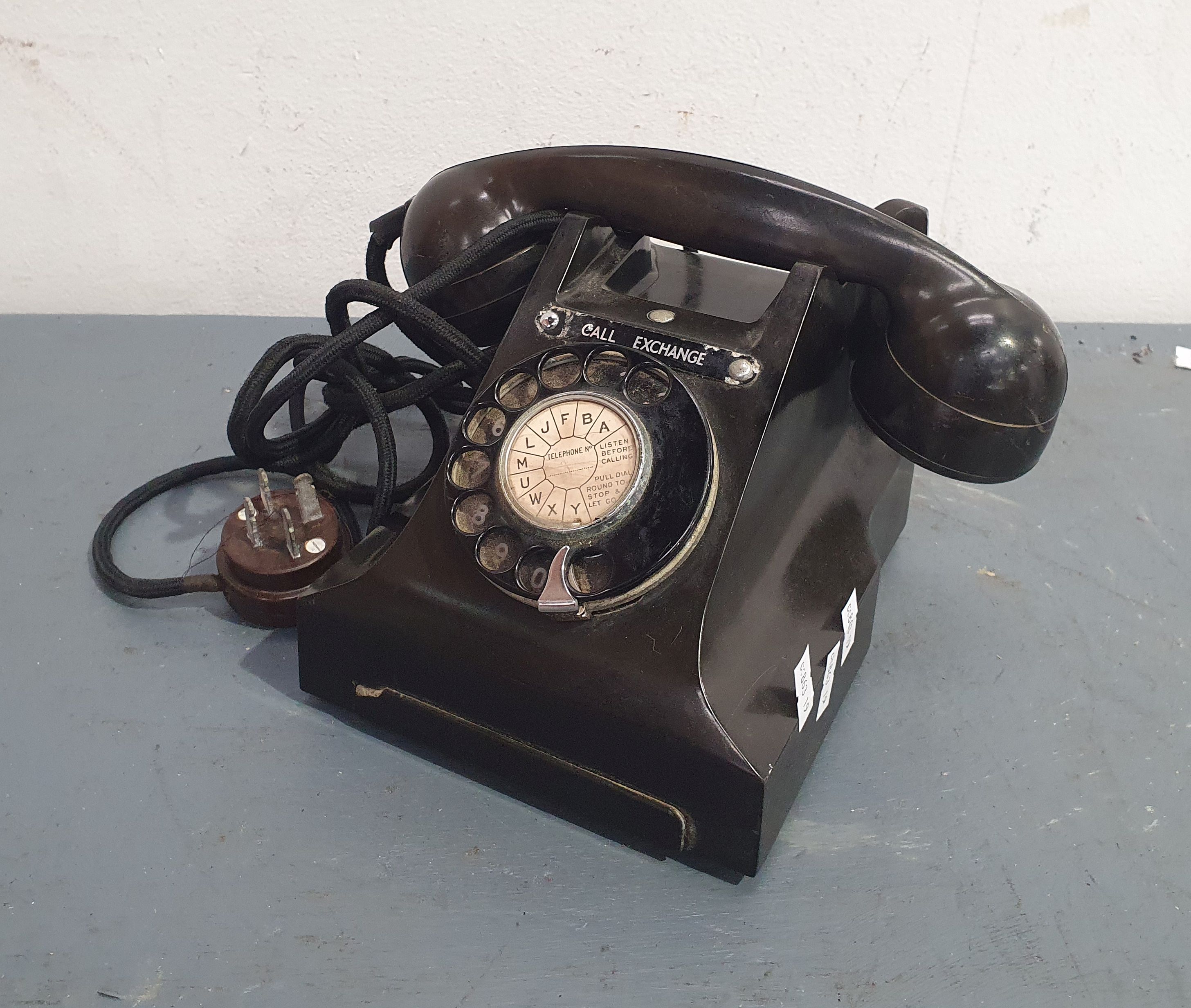 1221 · A BAKELITE ROTARY DIAL DESK TELEPHONE