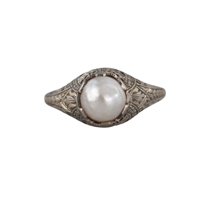Art Deco Filigree 18k Gold Pearl Ring