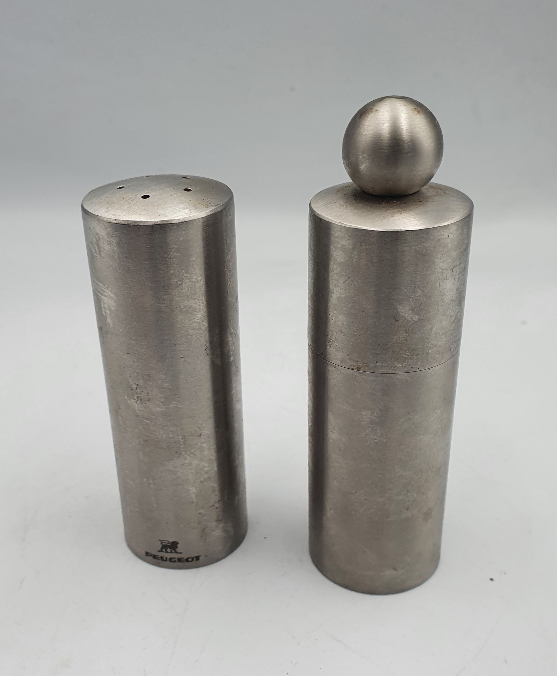 360 · A PEUGOT PEPPER GRINDER WITH AND SALT SHAKER