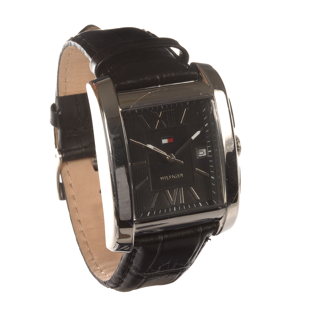 Reloj. Tommy Hilfiger. Movimiento de cuarzo. Caja cuadrada de 35 x 35 –  Lofty Marketplace