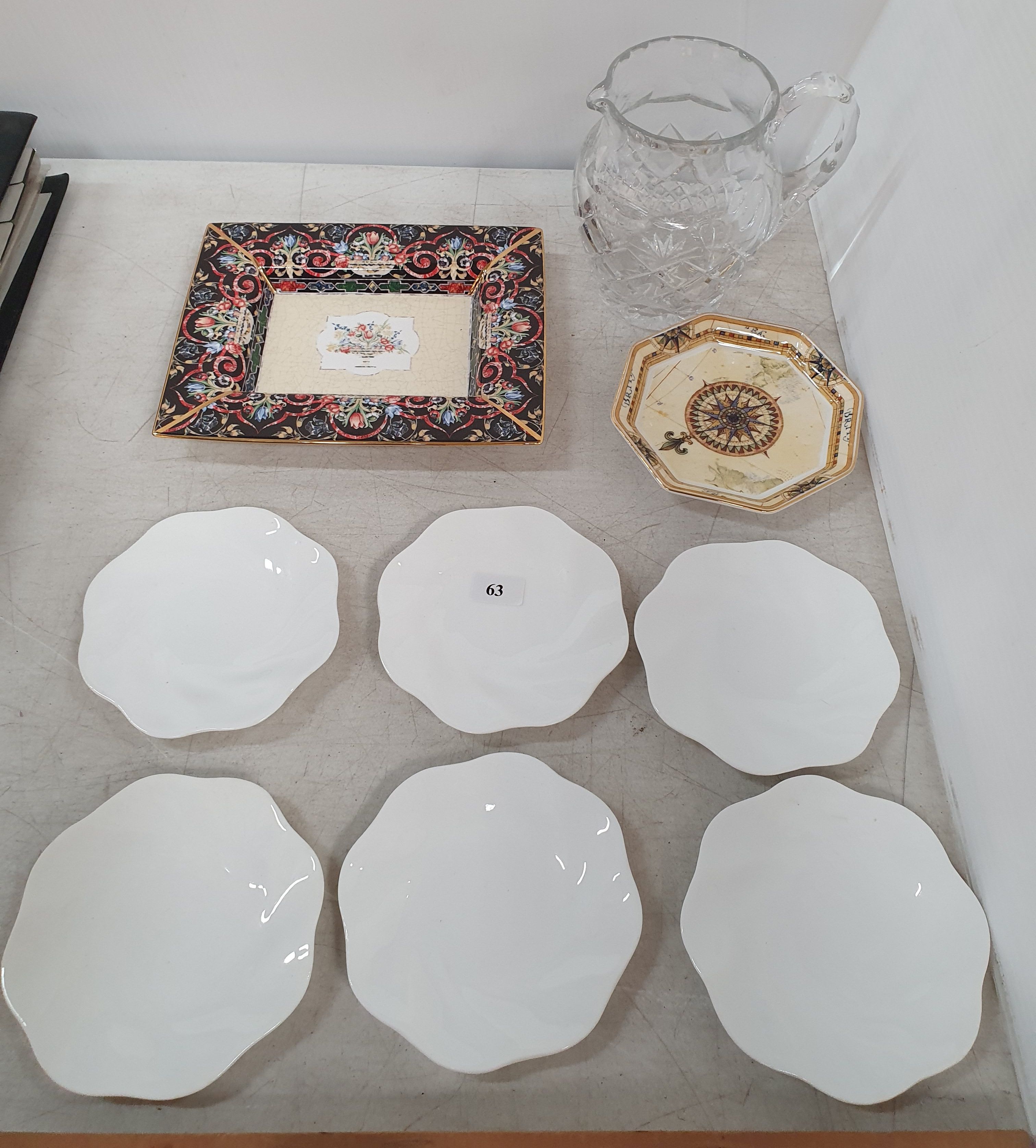 A GROUP OF CERAMICS