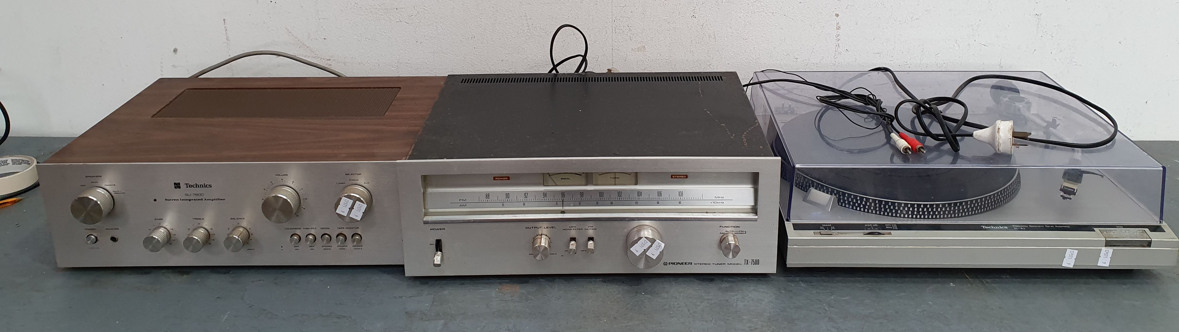 1220 · A TECHNICS TURNTABLE