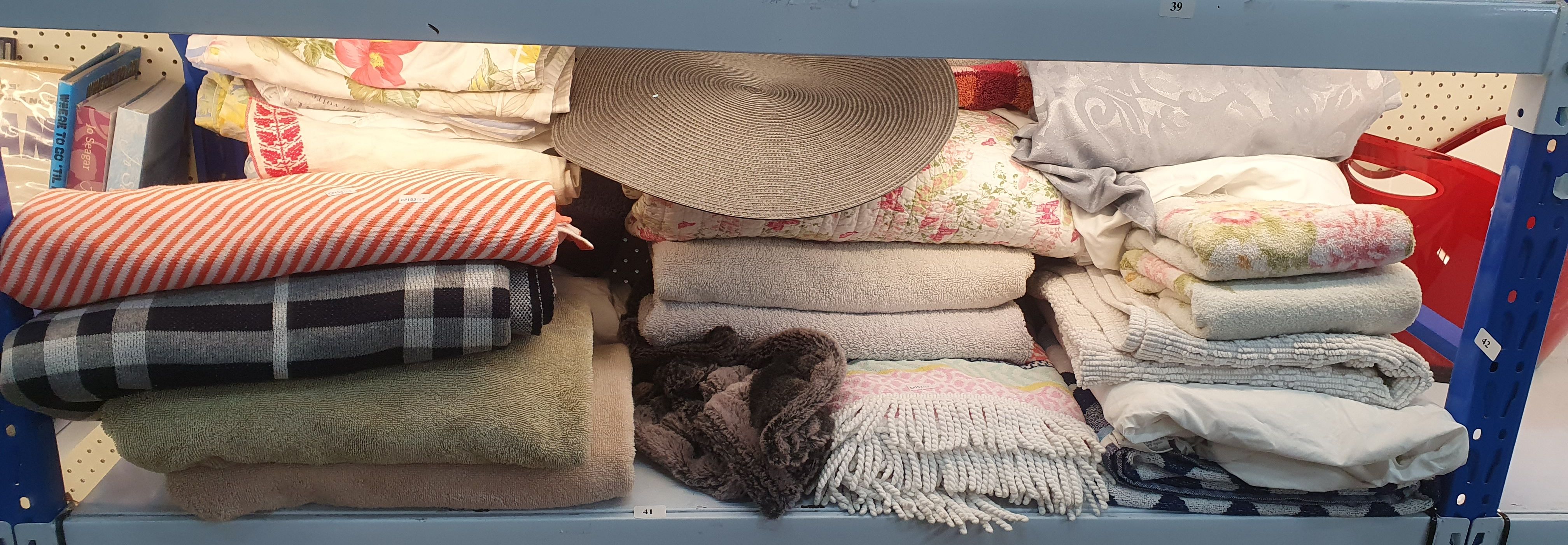 41 · A MIXED SELECTION OF LINEN