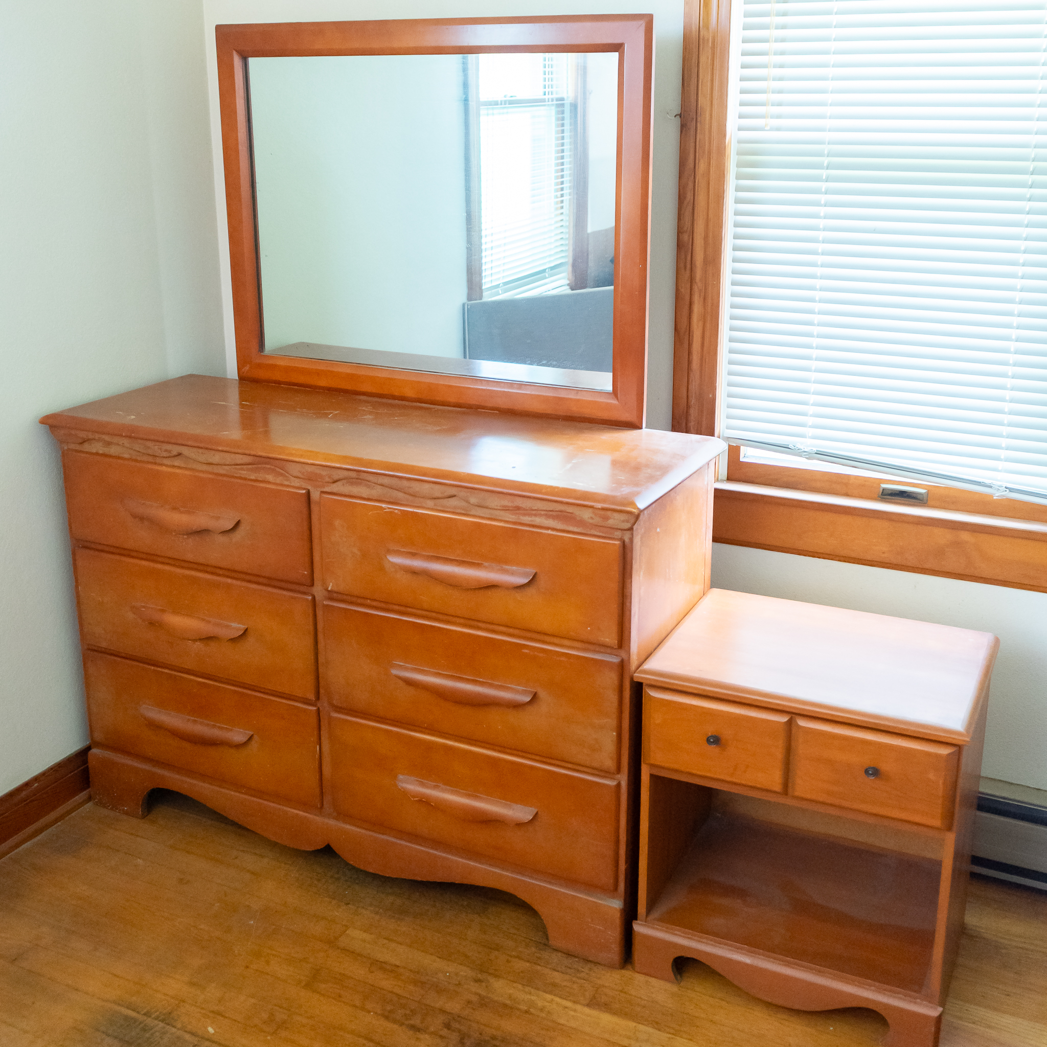 1950s Dresser With Mirrornull