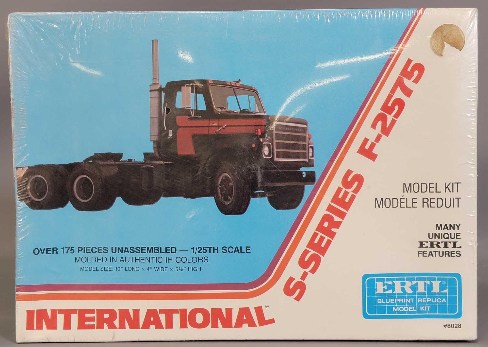 特典進呈ERTL INTERNATIONAL S-SERIES F-2575 Tractor トラック、トレーラー