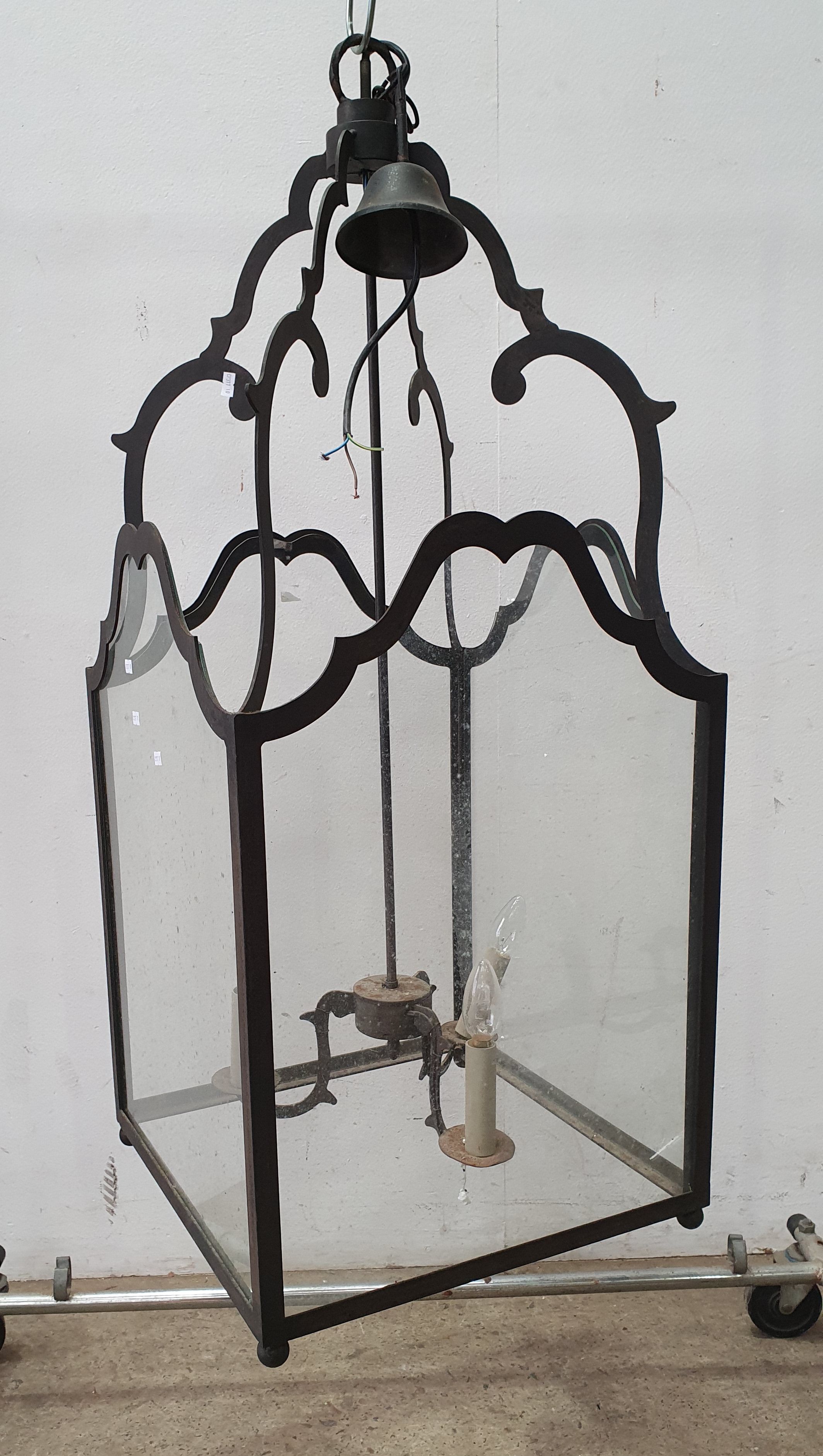 1182 · A METAL HANGING THREE BRANCH LIGHT