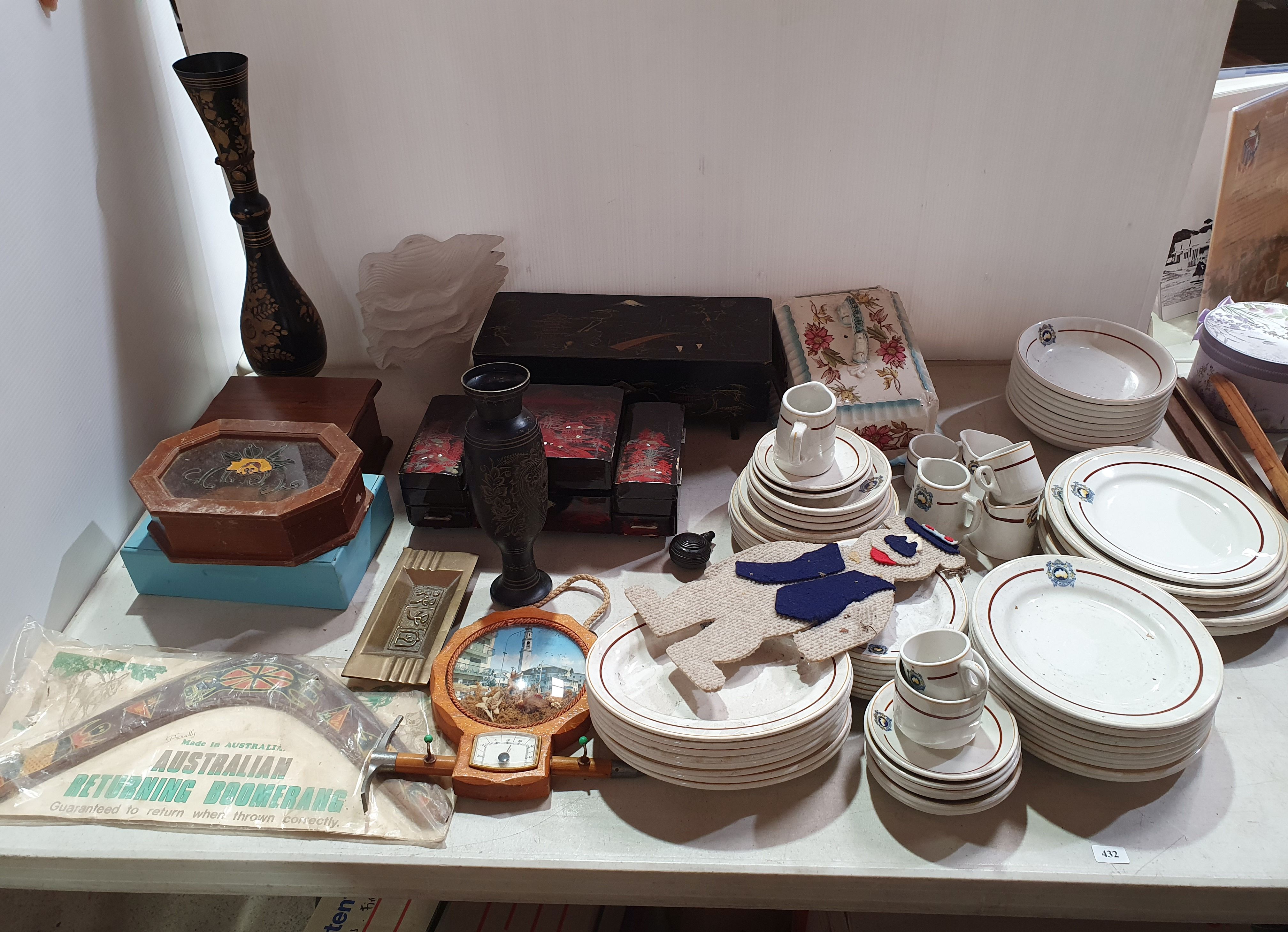 432 · A GROUP OF VARIOUS ITEMS