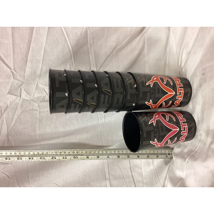 BUYING (8) Real Tree Plastic Cups