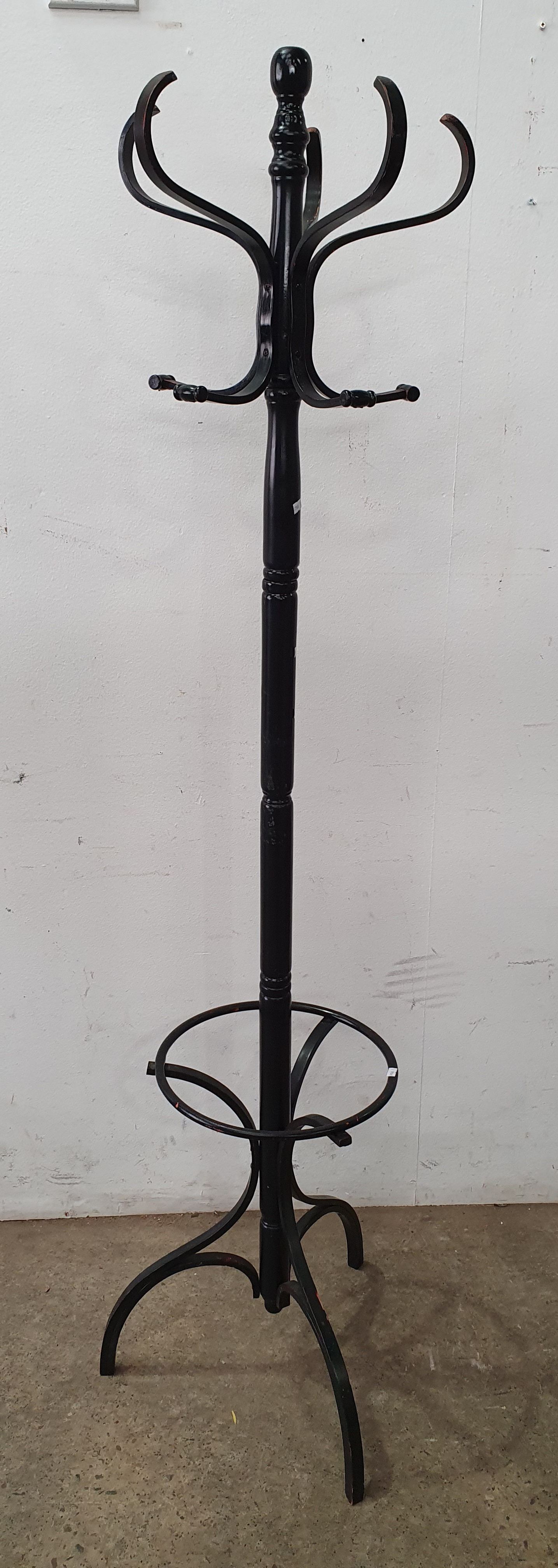 2194 · A COAT STAND
