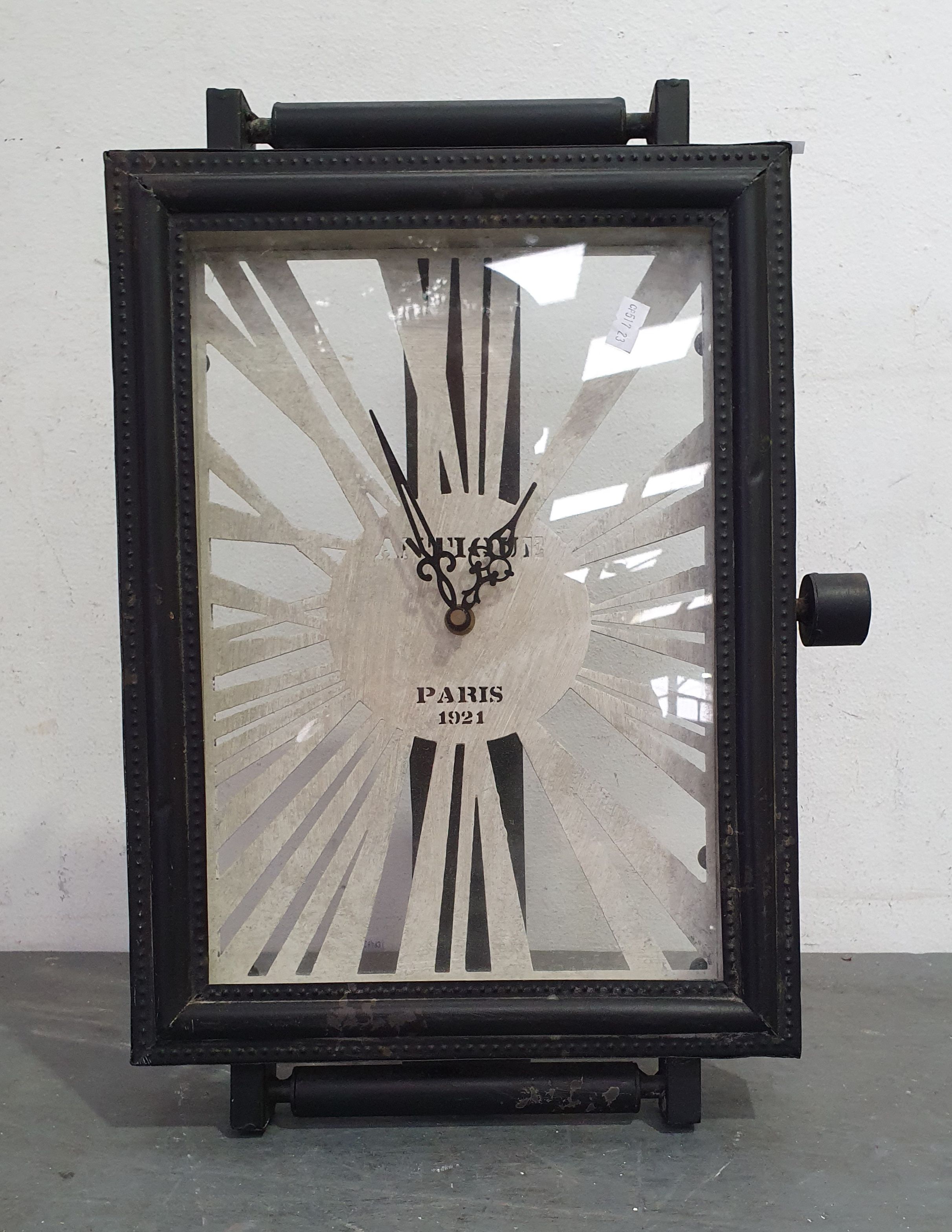 A PARIS THEMED CLOCK