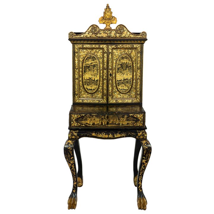 Chinese export gilt-lacquered desk