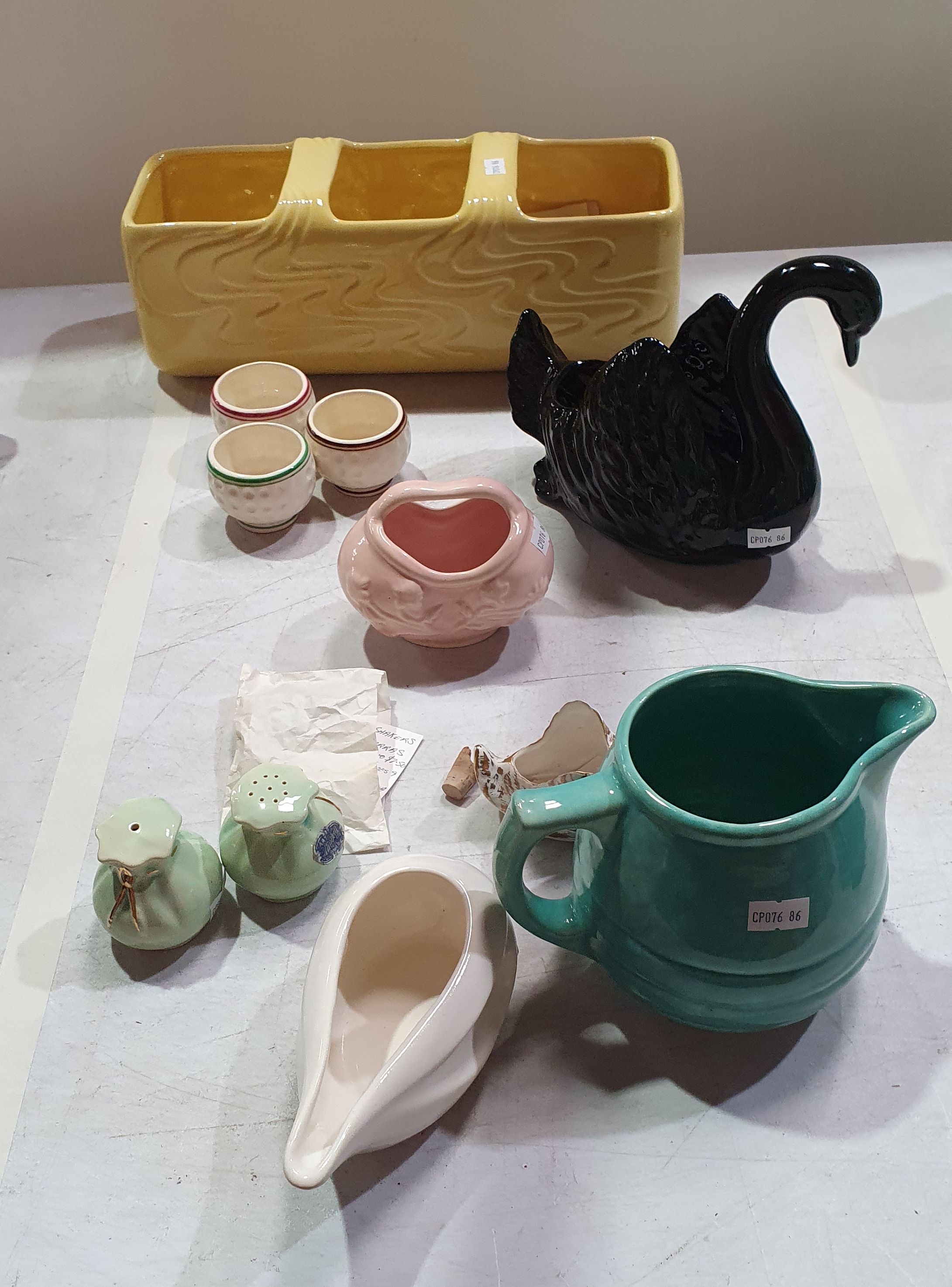 457 · A GROUP OF VARIOUS AUSTRALIAN POTTERY PIECES
