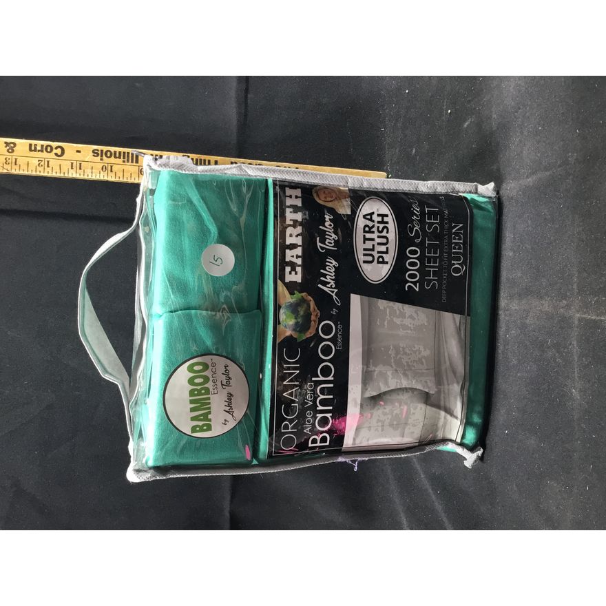 Organic Earth Aloe Vera Bamboo Essence By Ashley Taylor 2000 Series Queen Sheet Set - Emerald Green-