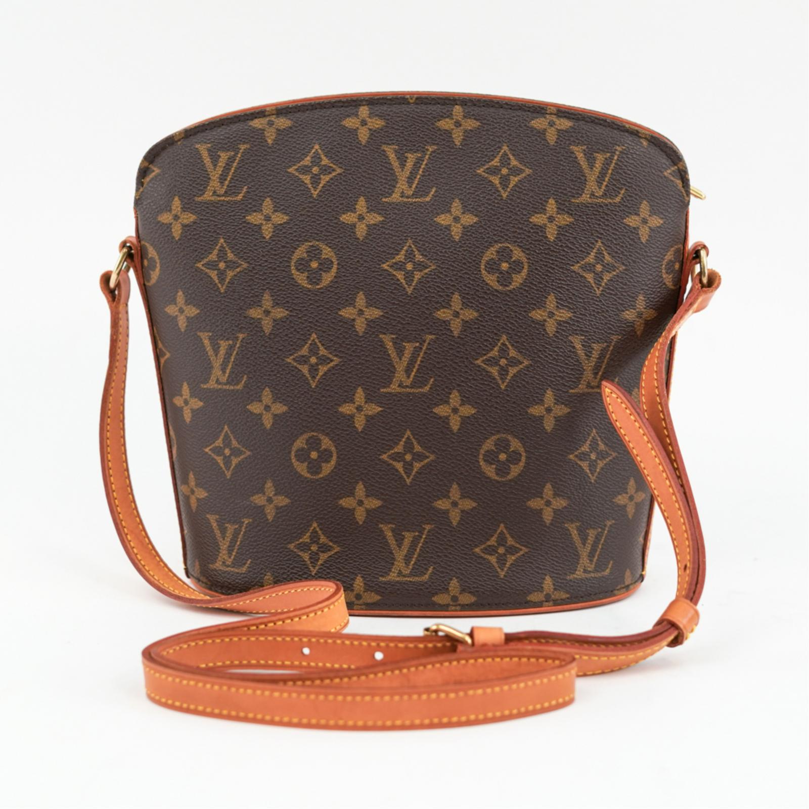 Sold at Auction: Louis Vuitton, LOUIS VUITTON Shoulder Bag