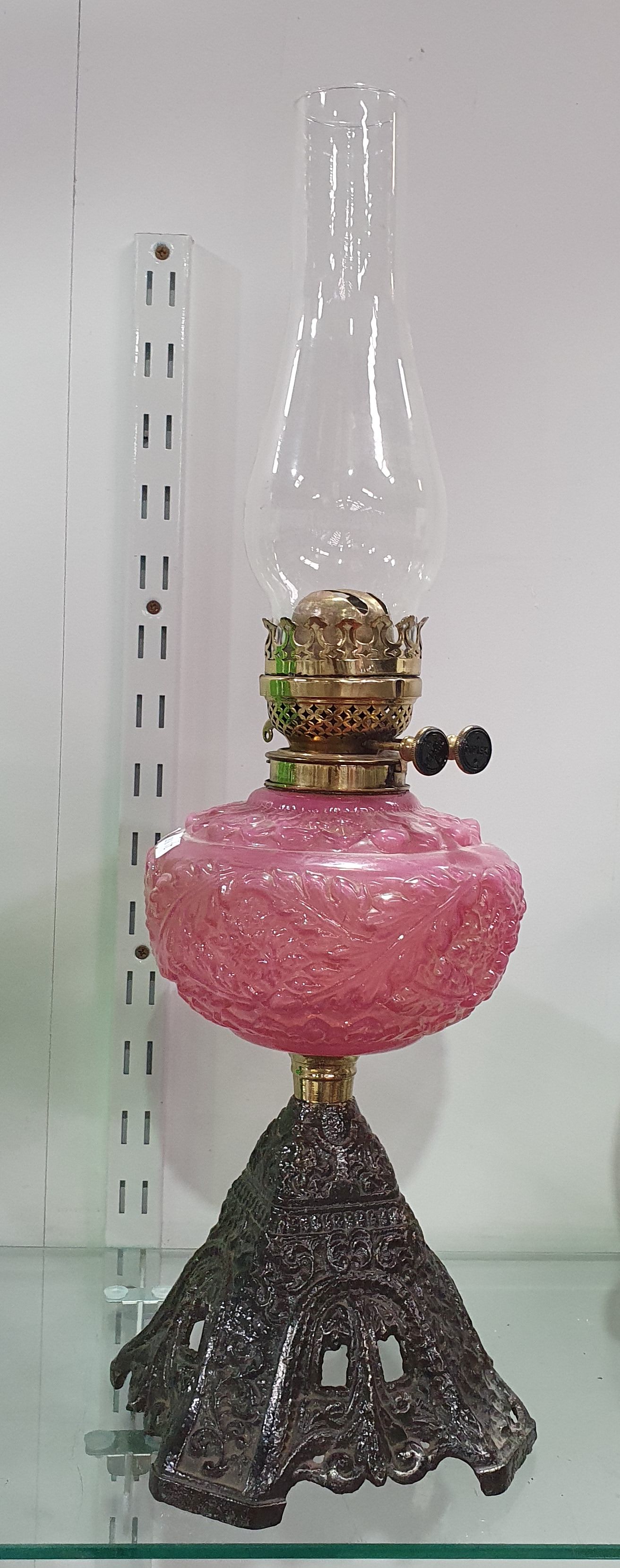 672 · A VICTORIAN DUPLEX OIL LAMP