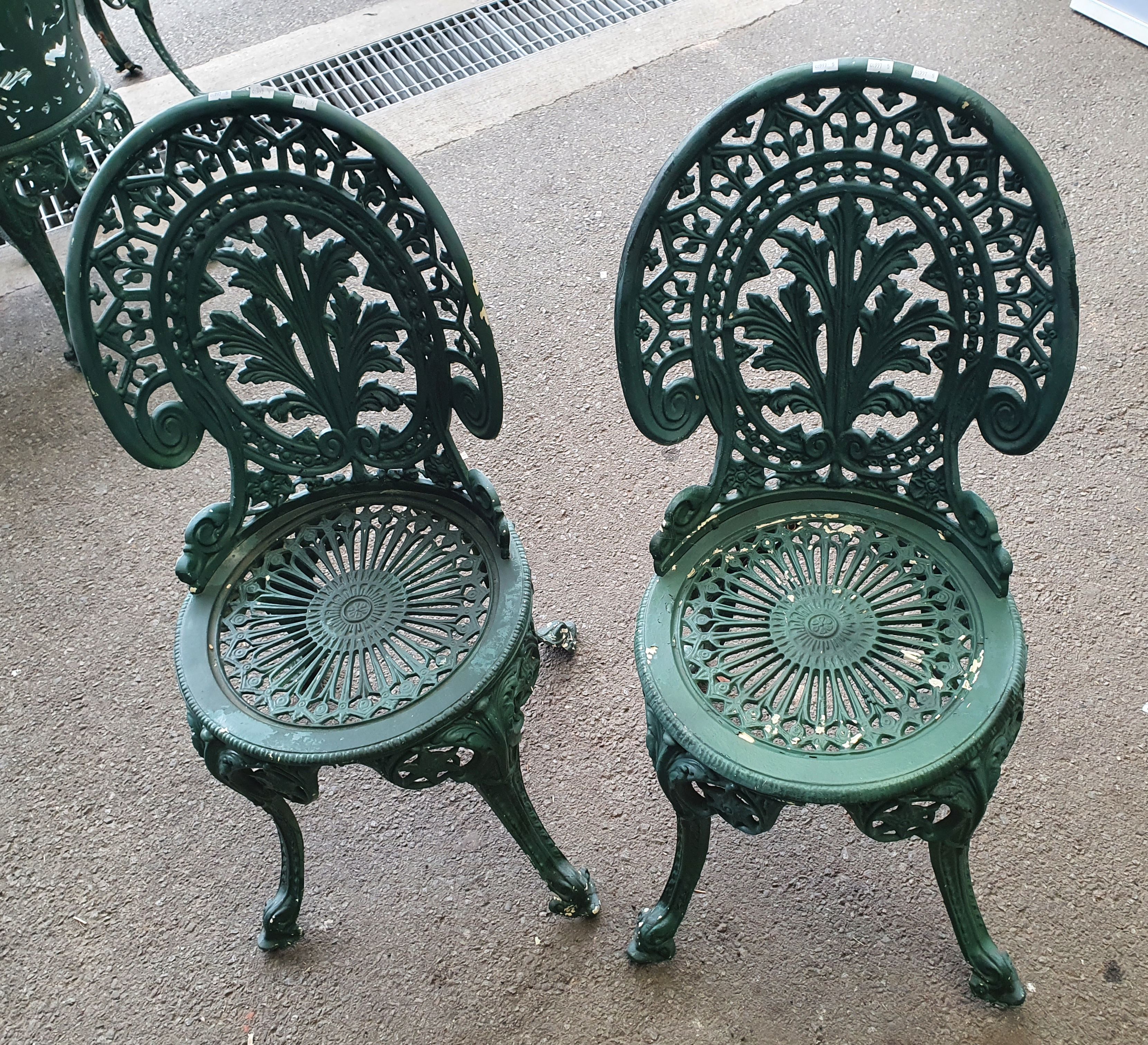 1092 · A PAIR OF ALUMINUM CHAIRS