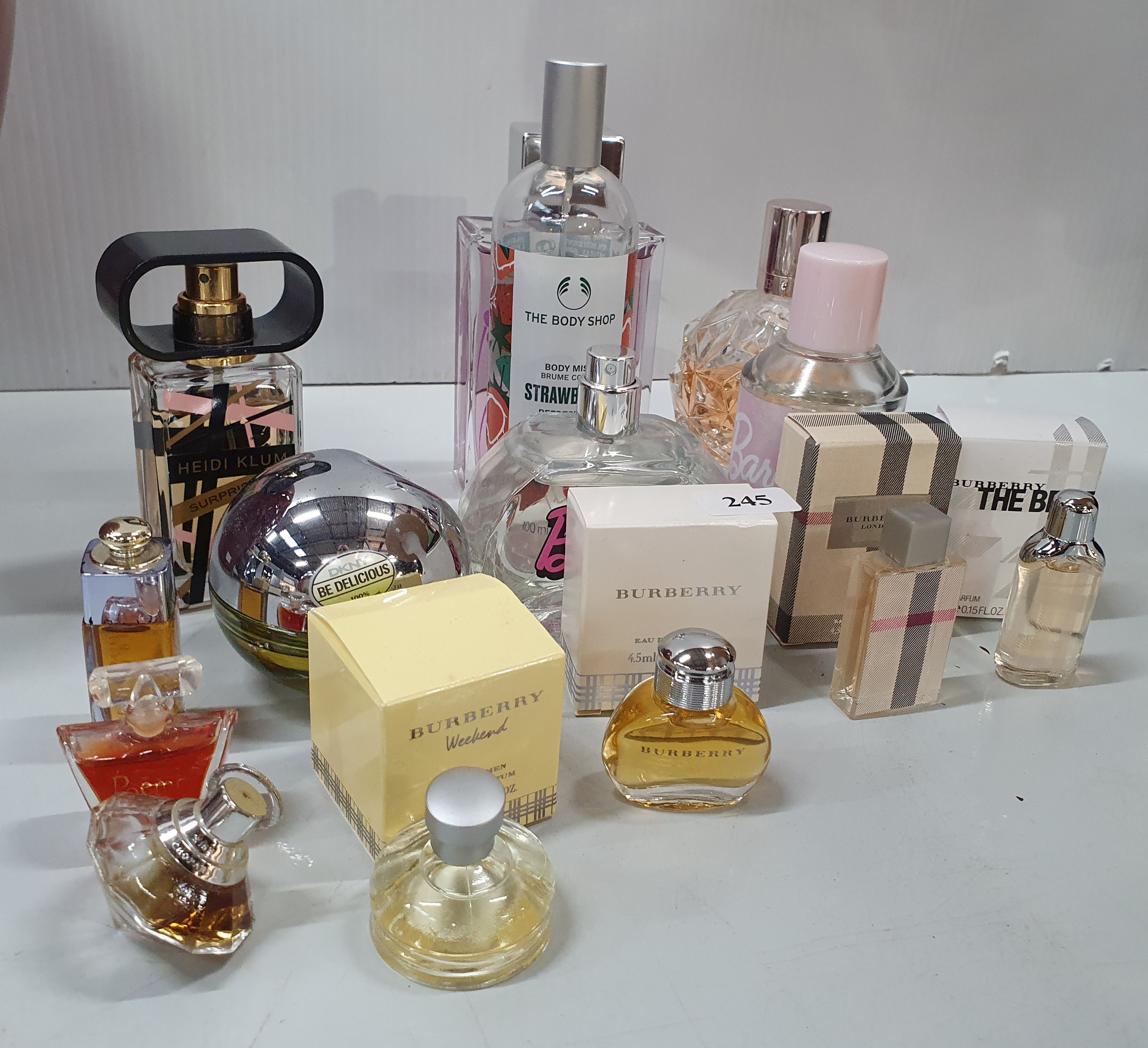 245 · A SELECTION OF FRAGRANCES OF WOMEN