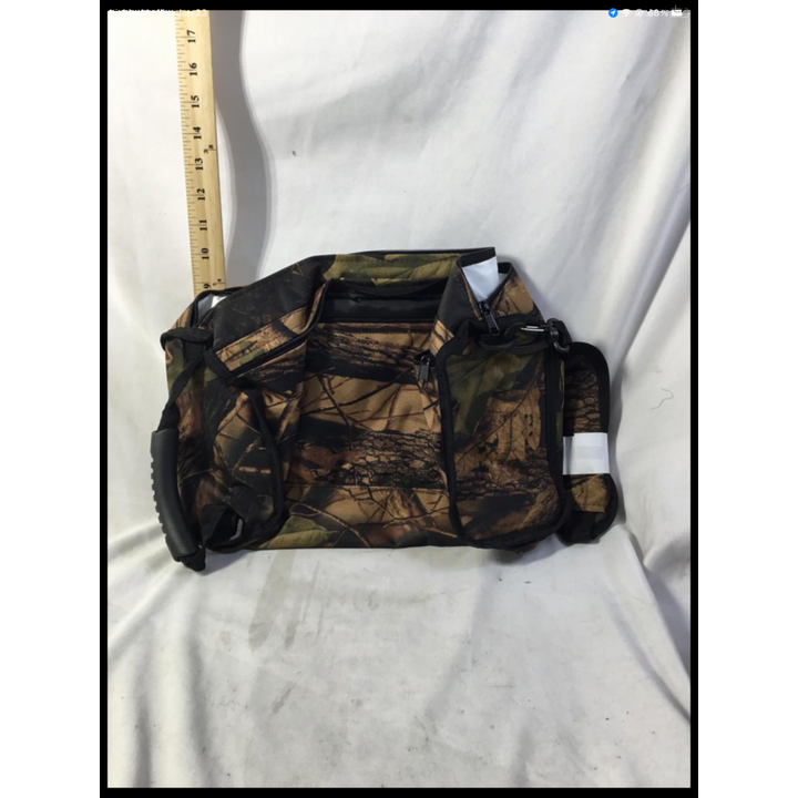 Camo Beverage Bag w/Strap