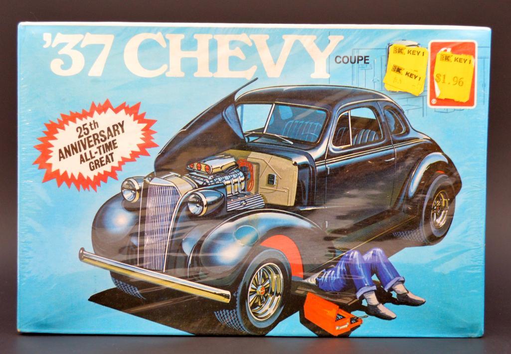 Mint sealed AMT A137 Street Rods '37 Chevy coupe 1/25 scale model 