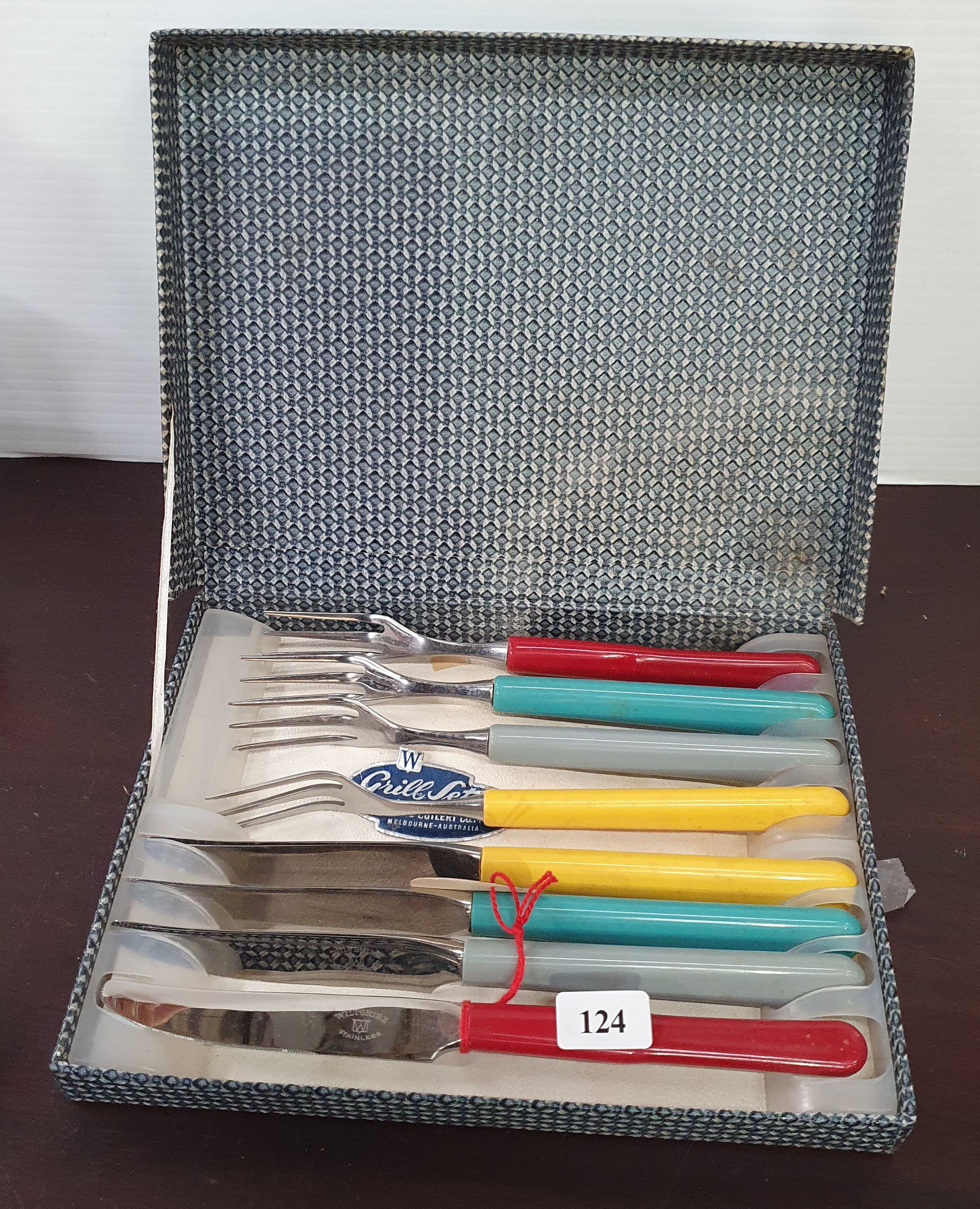 124 · A WILTSHIRE CUTLERY 'GRILL' CUTLERY NEAR MATCHED SET