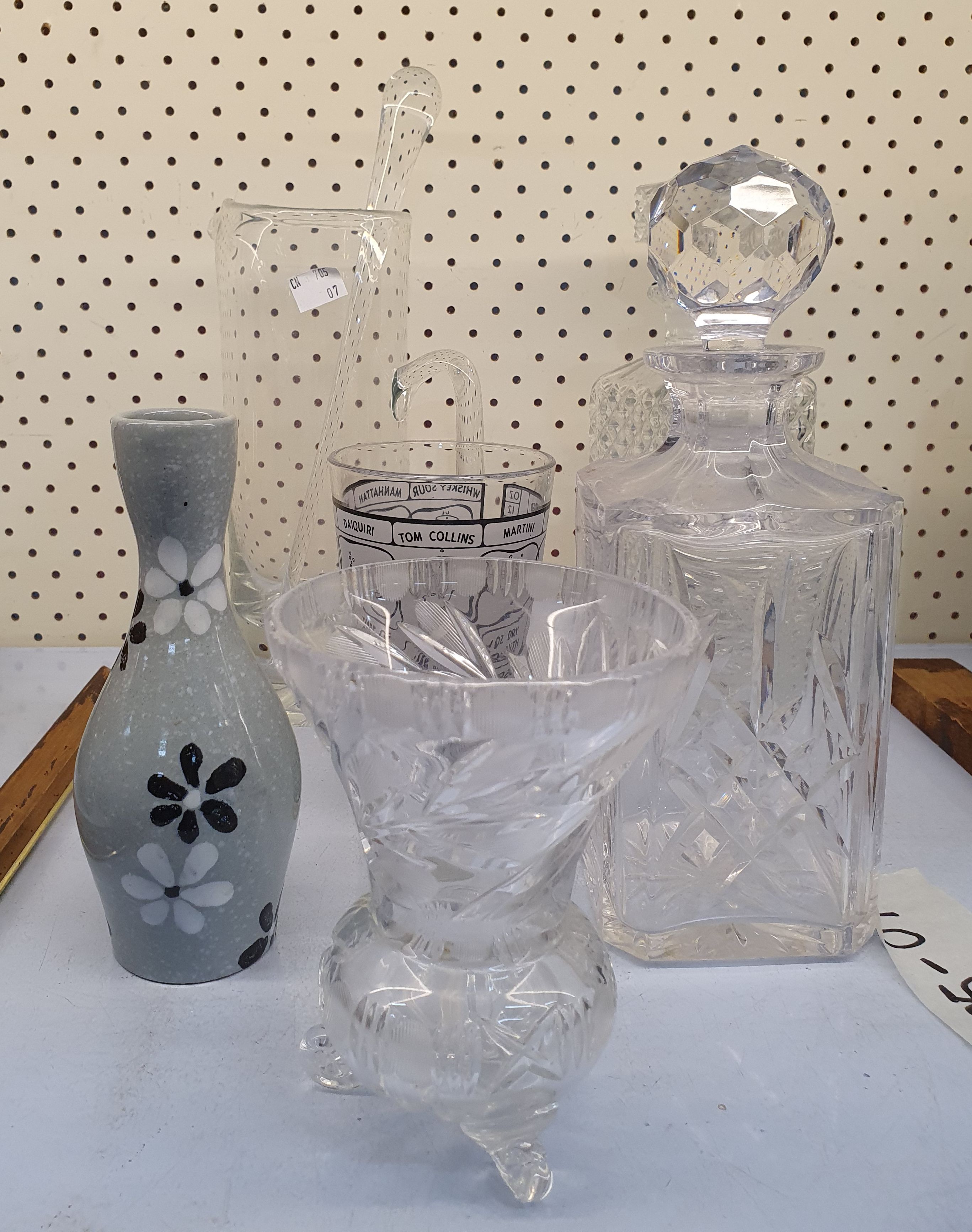52 · A GROUP OF VARIOUS ITEMS