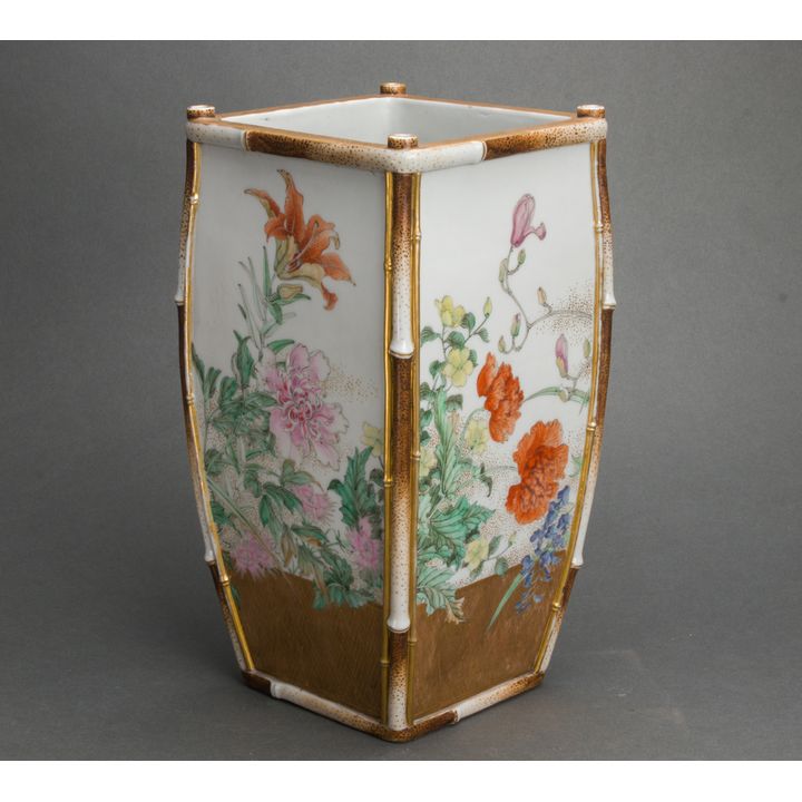 Japanese Sometsuke Seto vase by Kawamoto Masukichi (1852-1918)