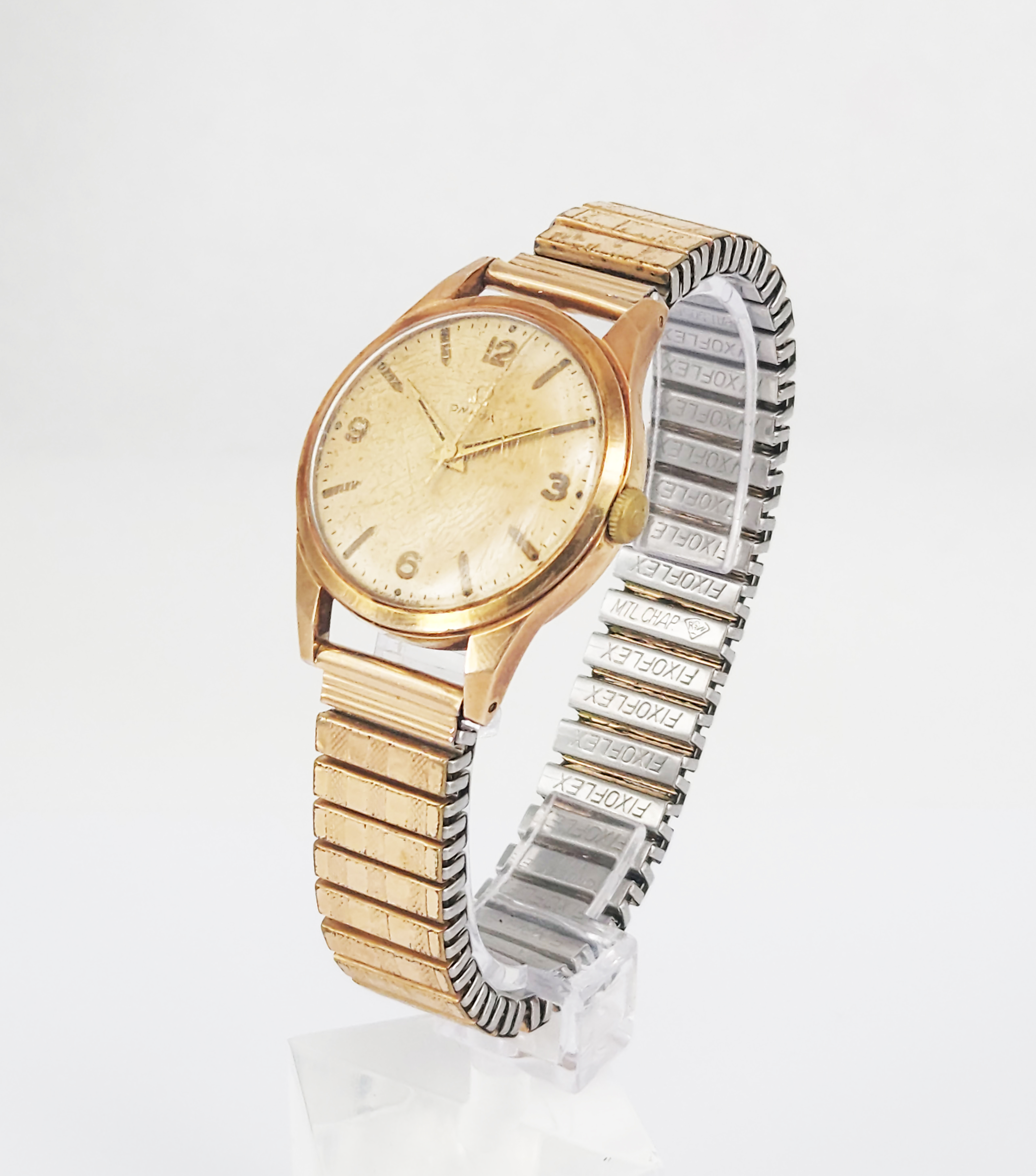 A GENTLEMAN'S OMEGA GOLD WRISTWATCH