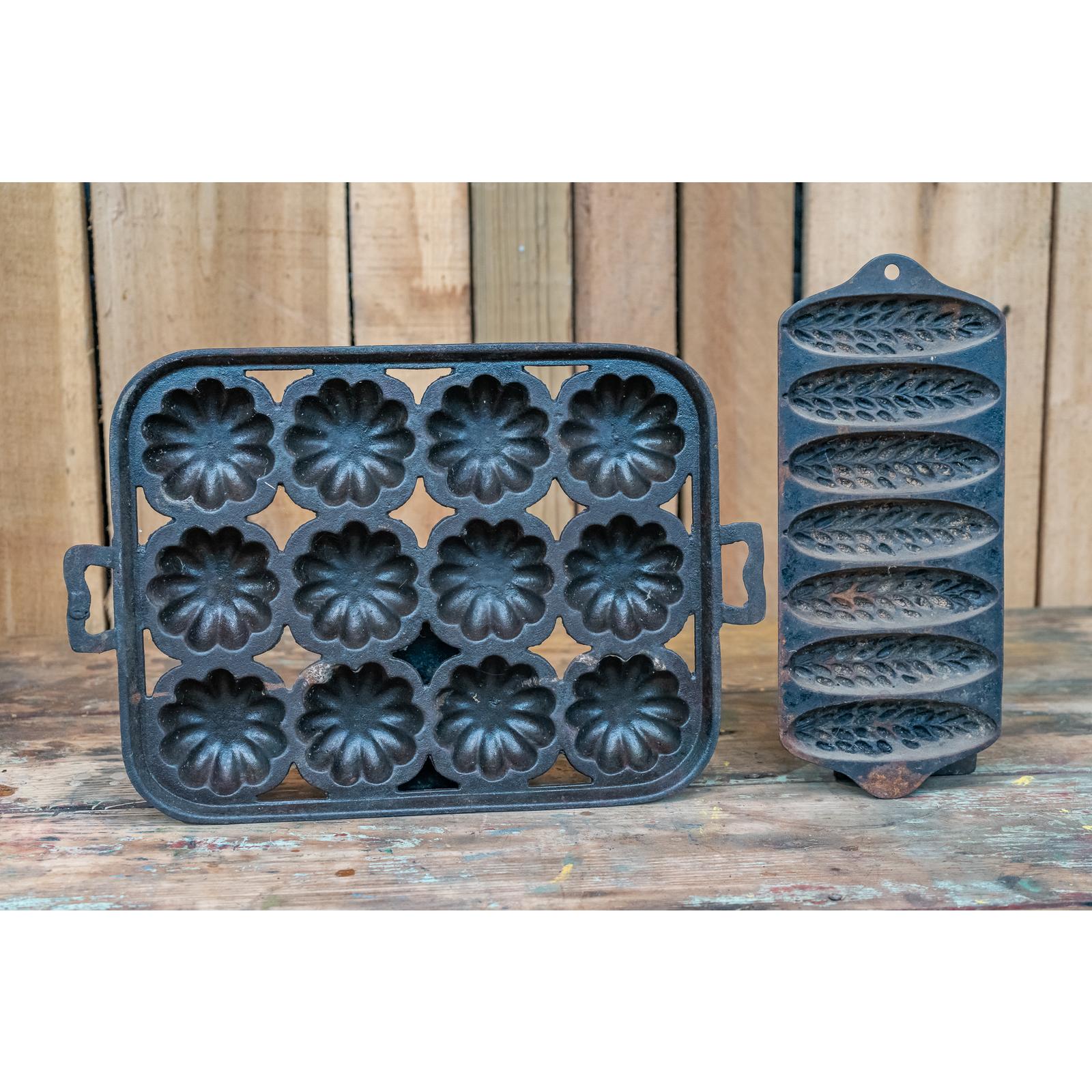 Antique Vintage Cast Iron Turks Head #20 Muffin Pan 12 Cup