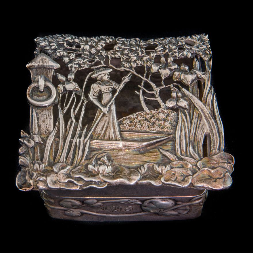 An English Art Nouveau sterling pictorial box