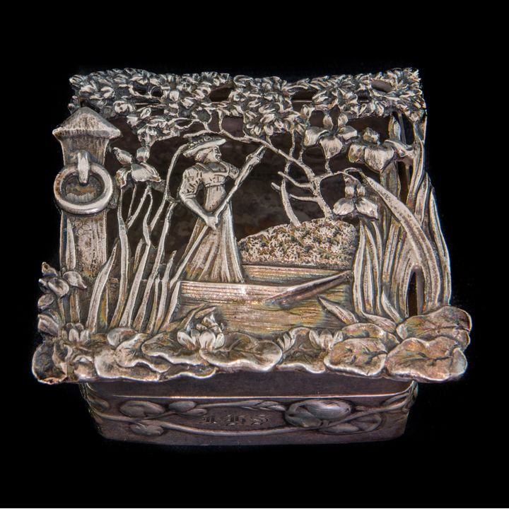 An English Art Nouveau sterling pictorial box