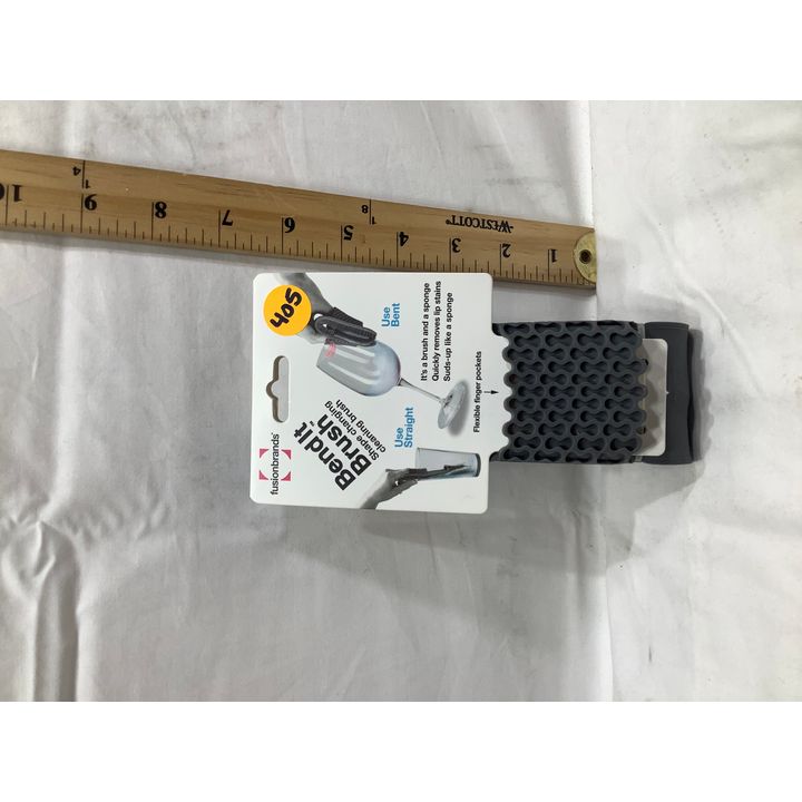 Fushionbrands Bend It Brush - Shape Changing Cleaning Brush