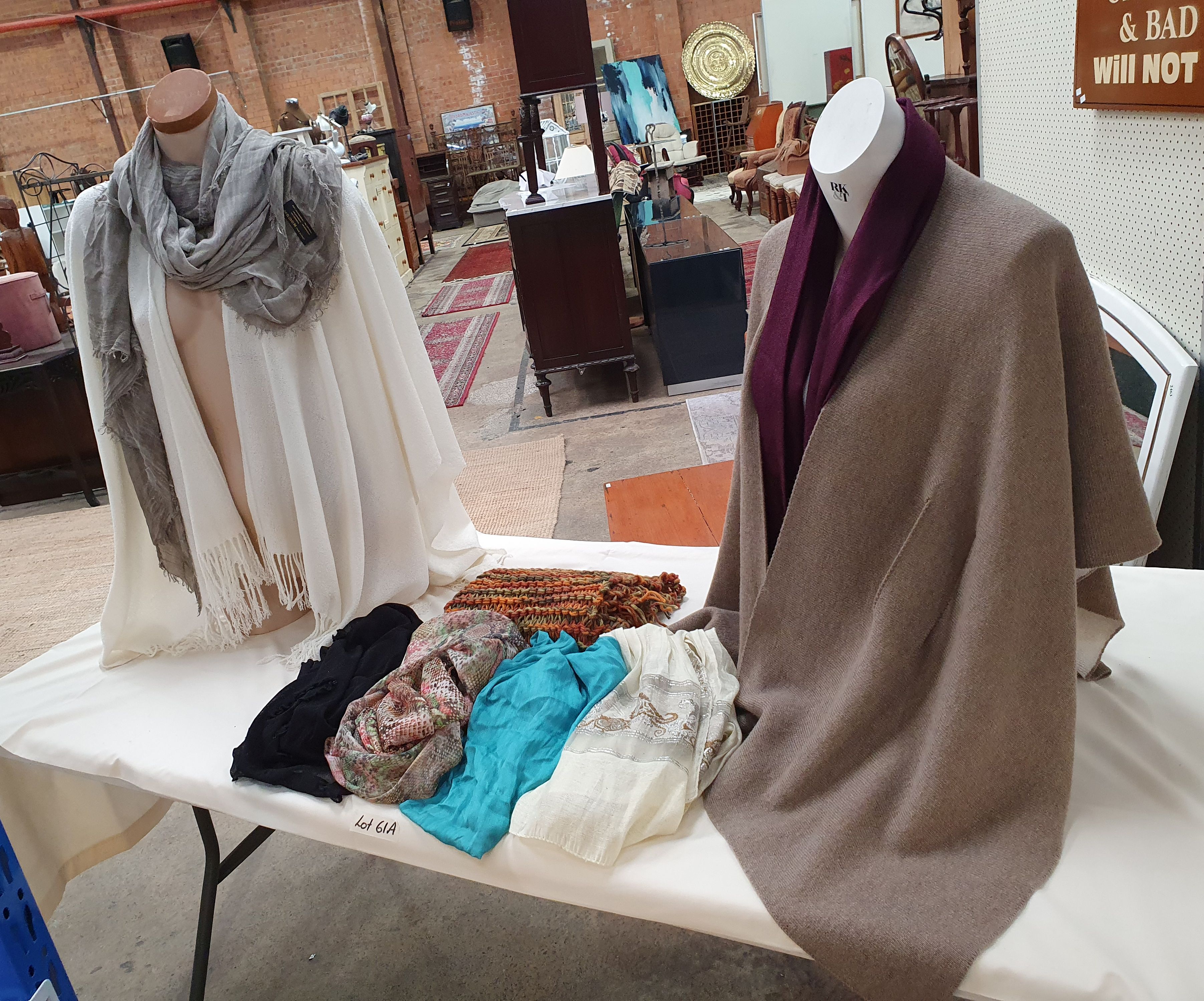 61A · A GROUP OF WOMENS DRESS ACCESSORIES