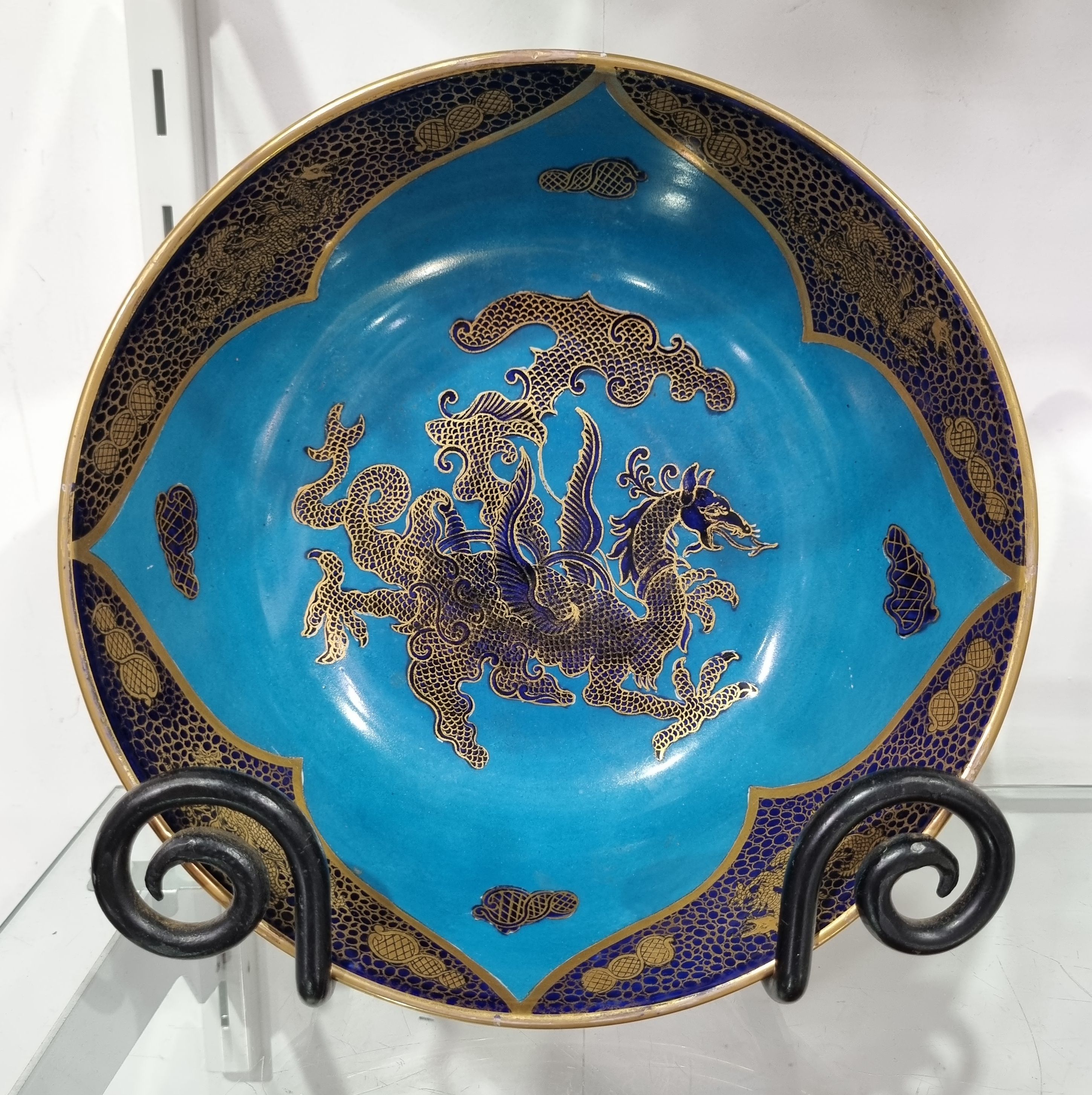A Mason'S Patent Ironstone Blue Glazed Ceramic Bowl