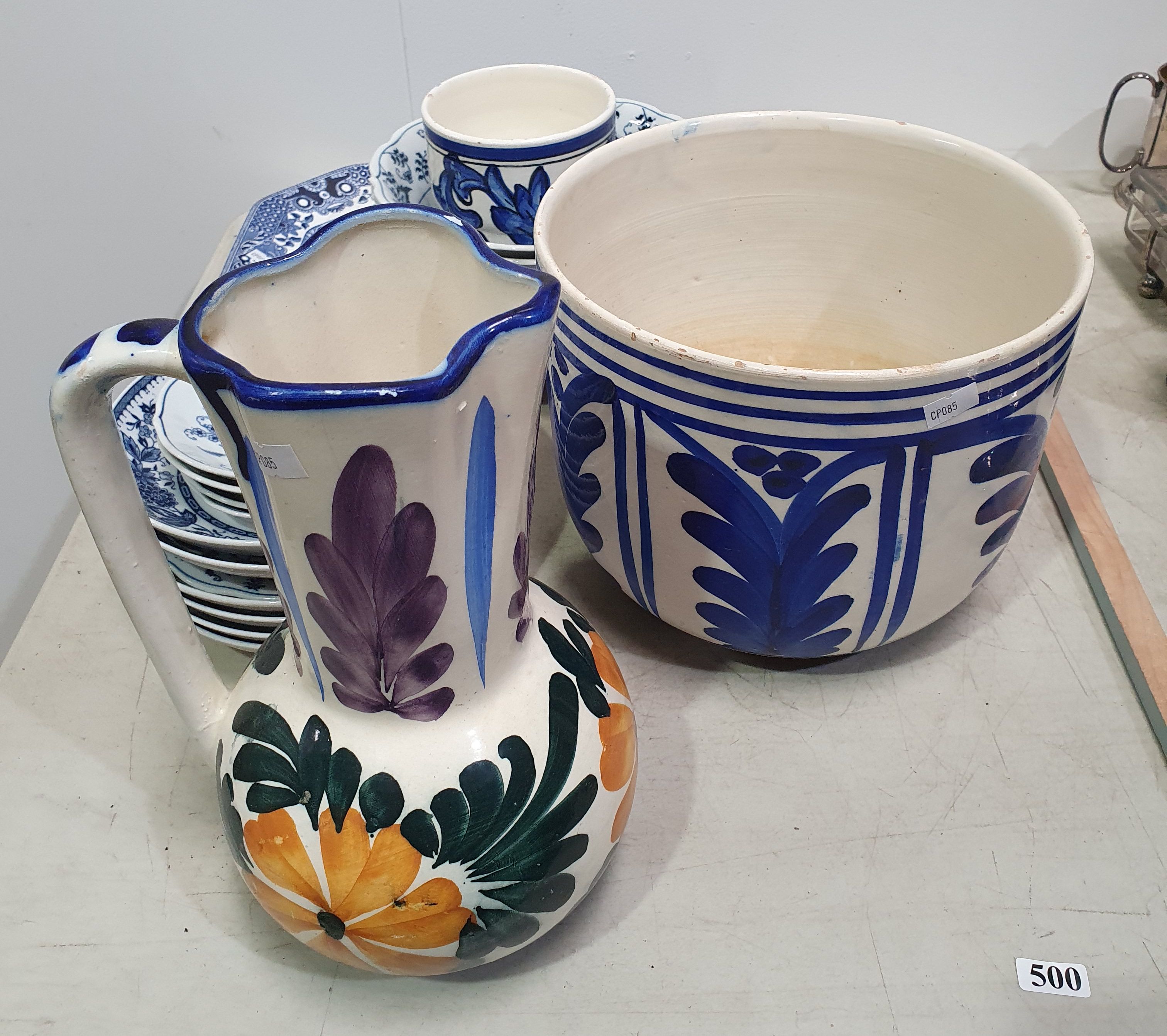 500 · A GROUP OF MAINLY BLUE AND WHITE CERAMIC WARES