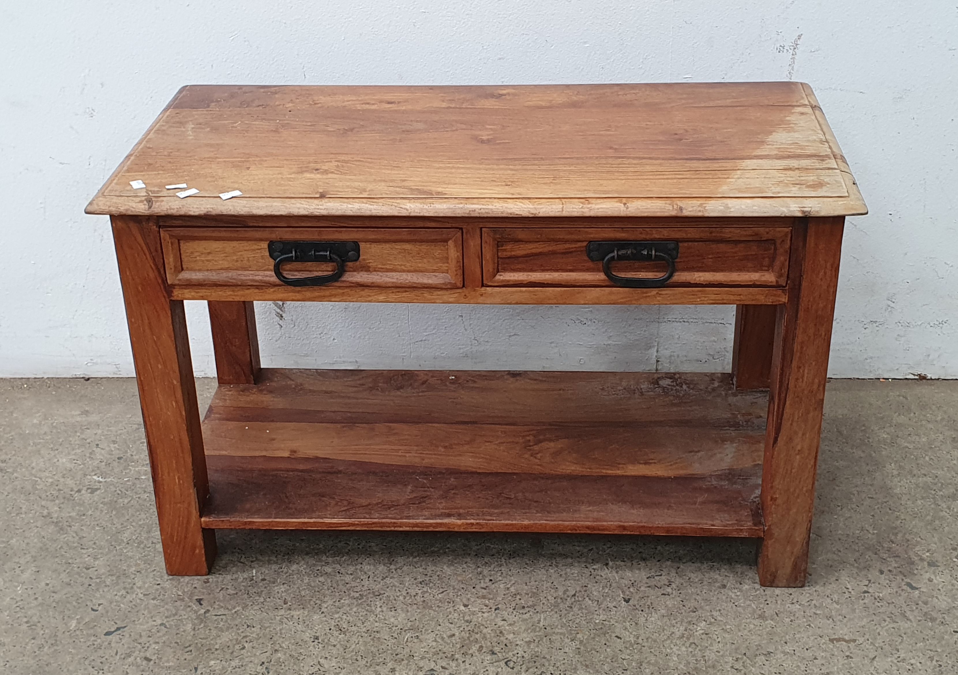 A SMALL ENTERTAINMENT UNIT