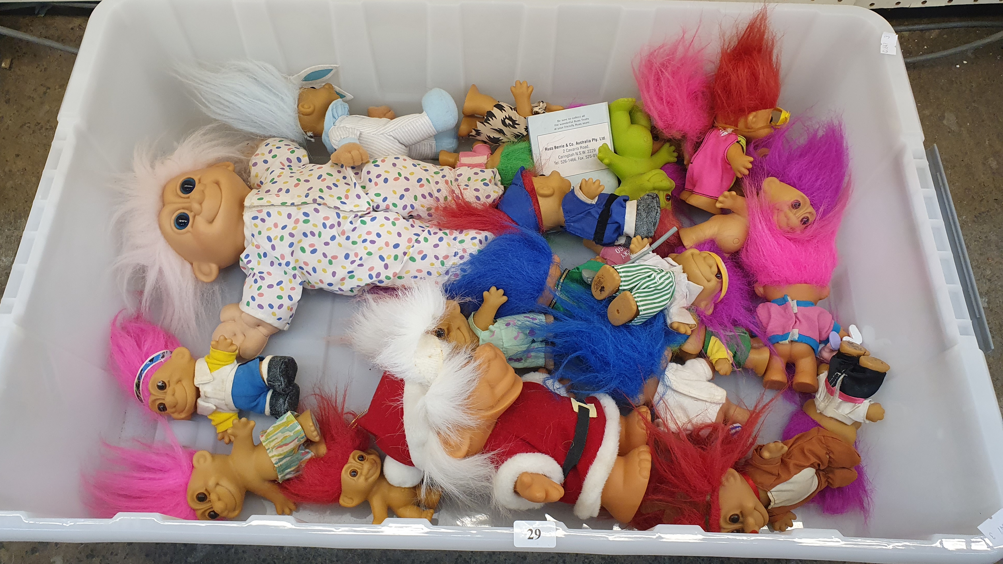 29 · A COLLECTION OF TROLL DOLLS