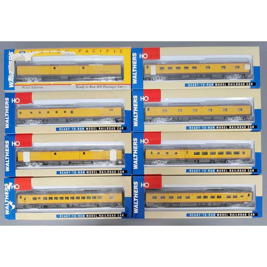 Eight Walthers HO Union Pacific passenger cars in original boxes Toys